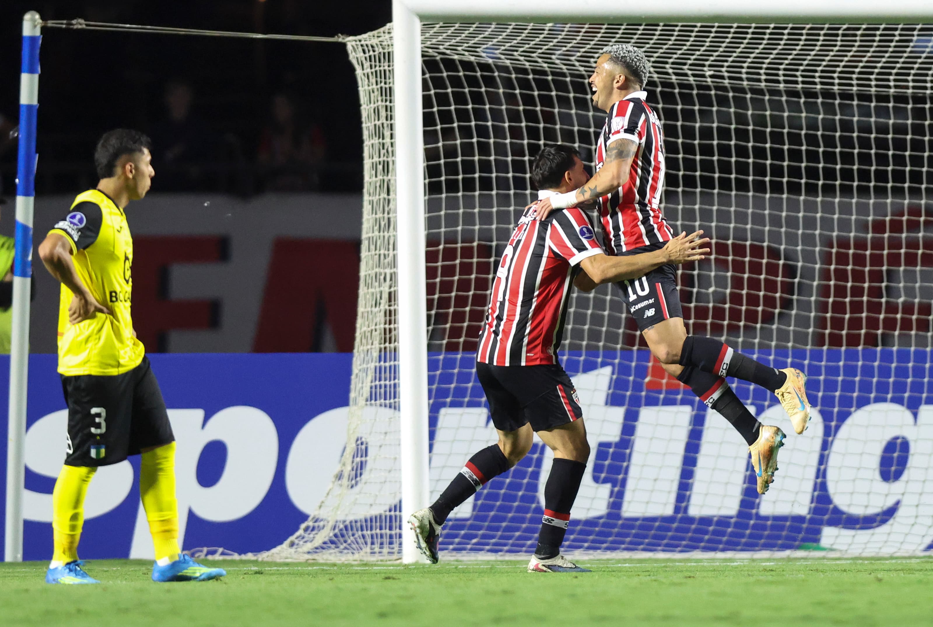 📹 São Paulo booed, but win again and stay perfect in Copa Sul-Americana