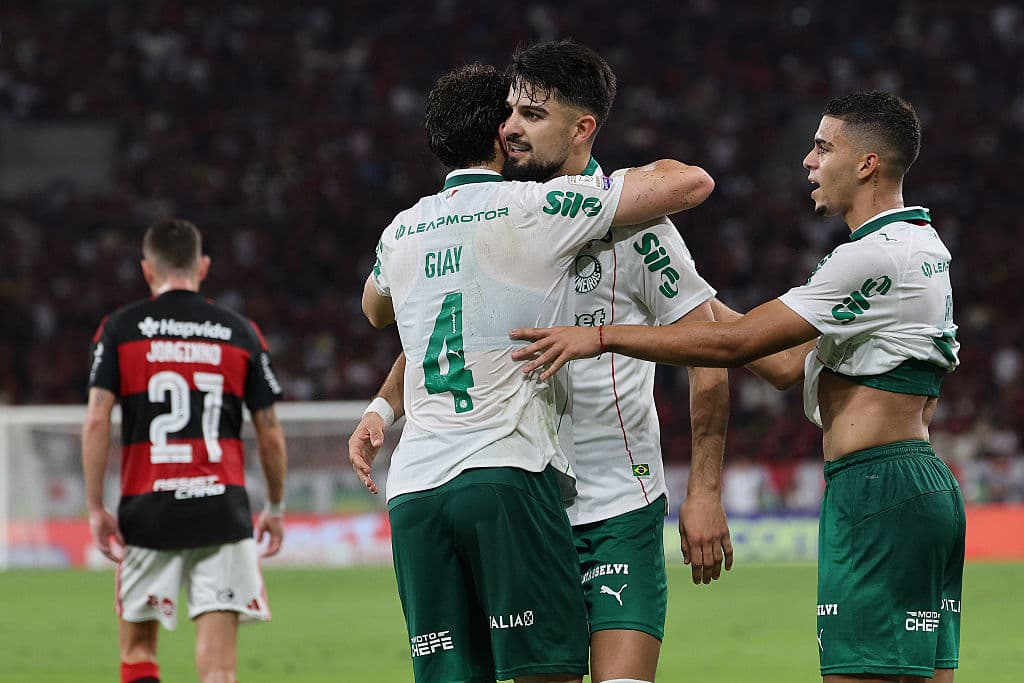 Palmeiras get revenge, thrash Fla in 'final' and go clear