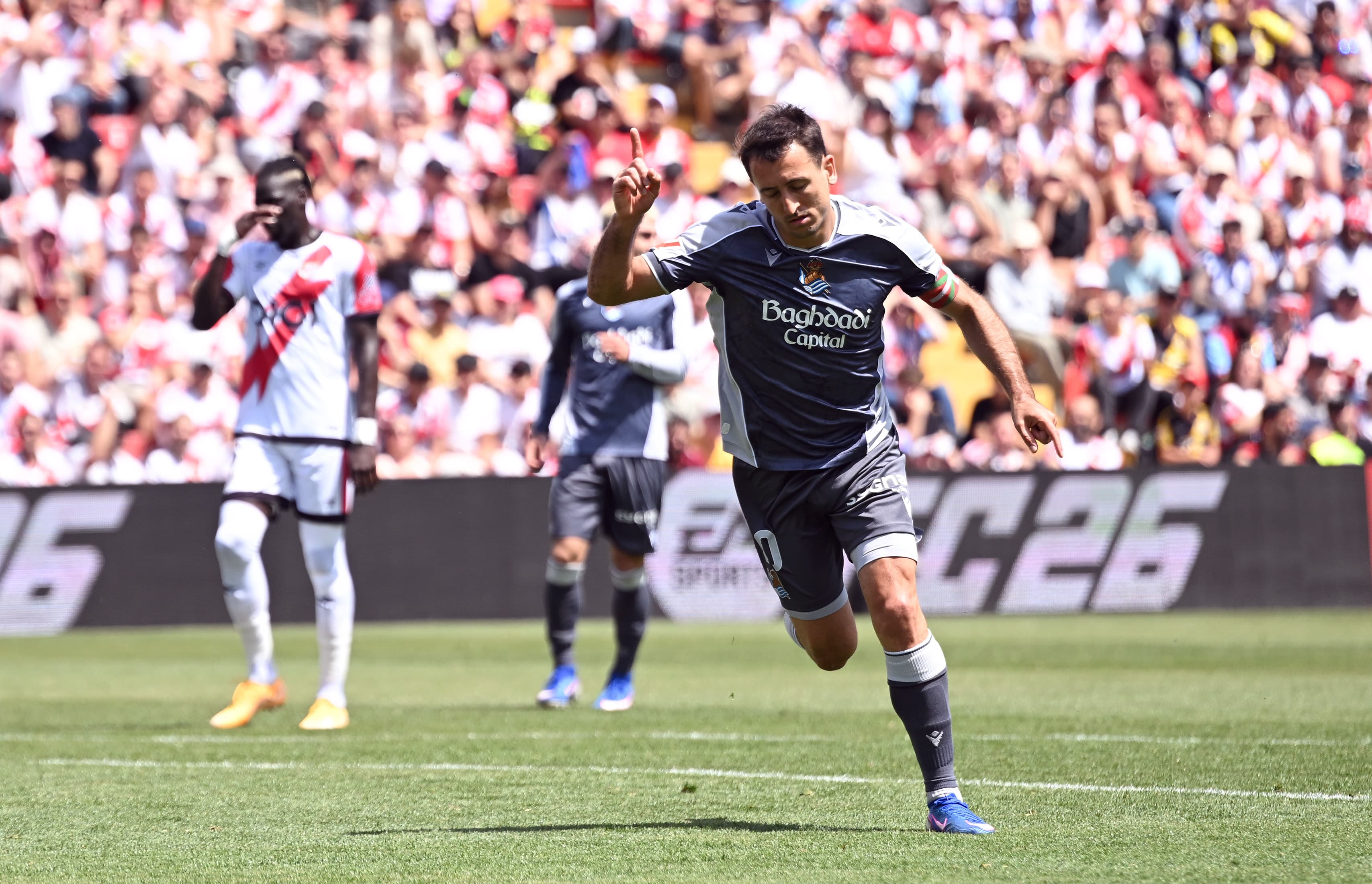 📊 Real Sociedad icon ready and raring to go ahead of World Cup summer