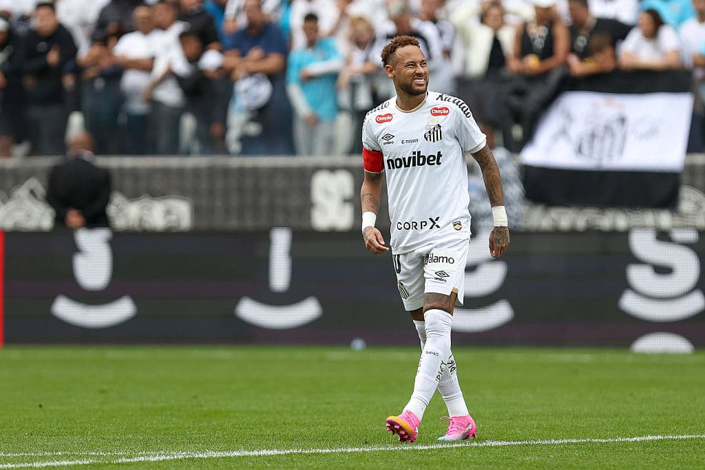 Santos doctor details Neymar's recovery from minor injury 🤕
