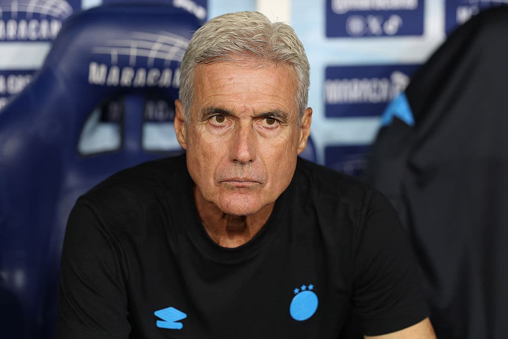 See Luís Castro's record in charge of Grêmio
