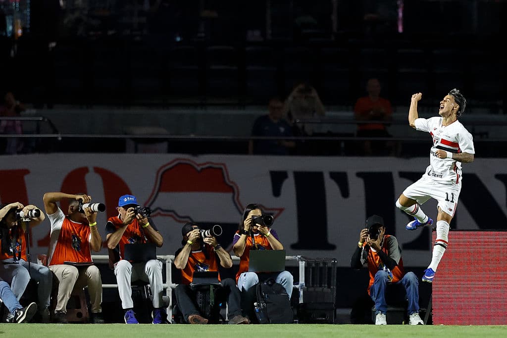 São Paulo thrash Cruzeiro with Ferreira hat-trick 📹