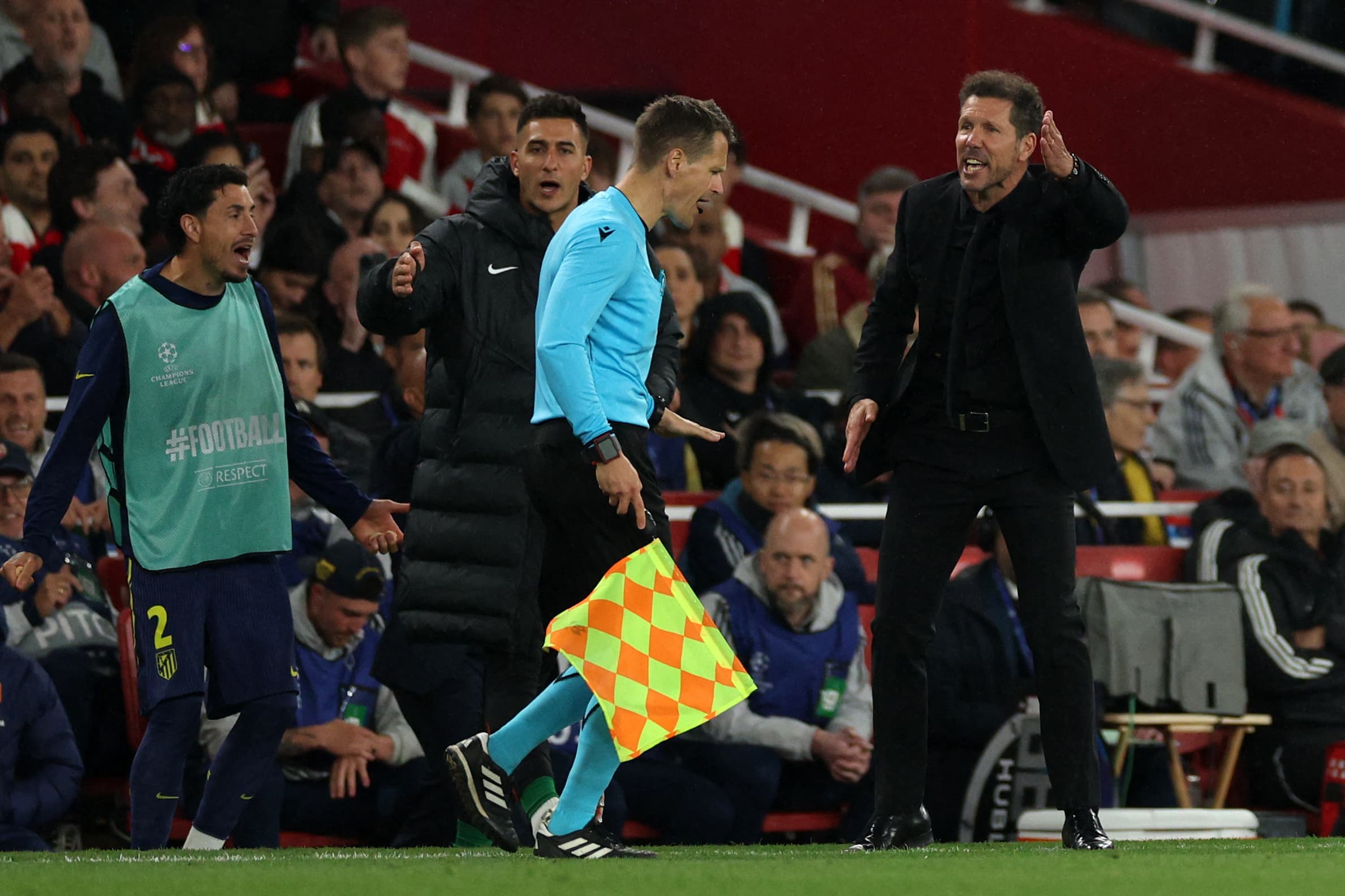 😡 Tensions just before full-time! Simeone lays into his ex-boss