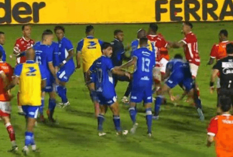 🤯 Copa do Brasil match erupts in brawl during penalty shootout