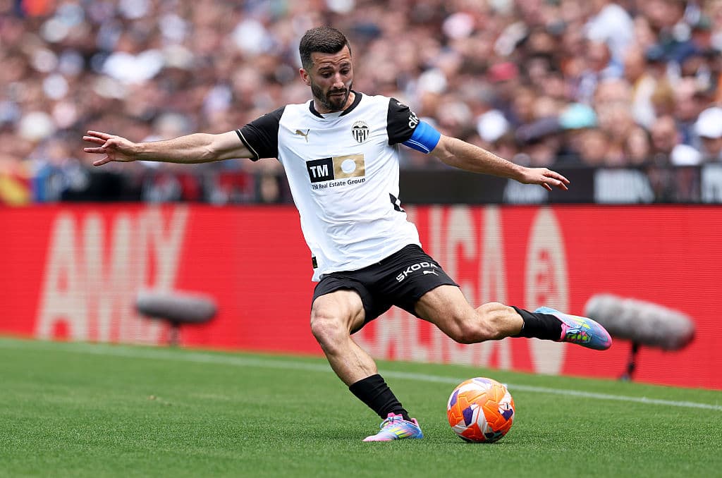 🚨 Valencia confirm injuries to José Luis Gayà and Saravia