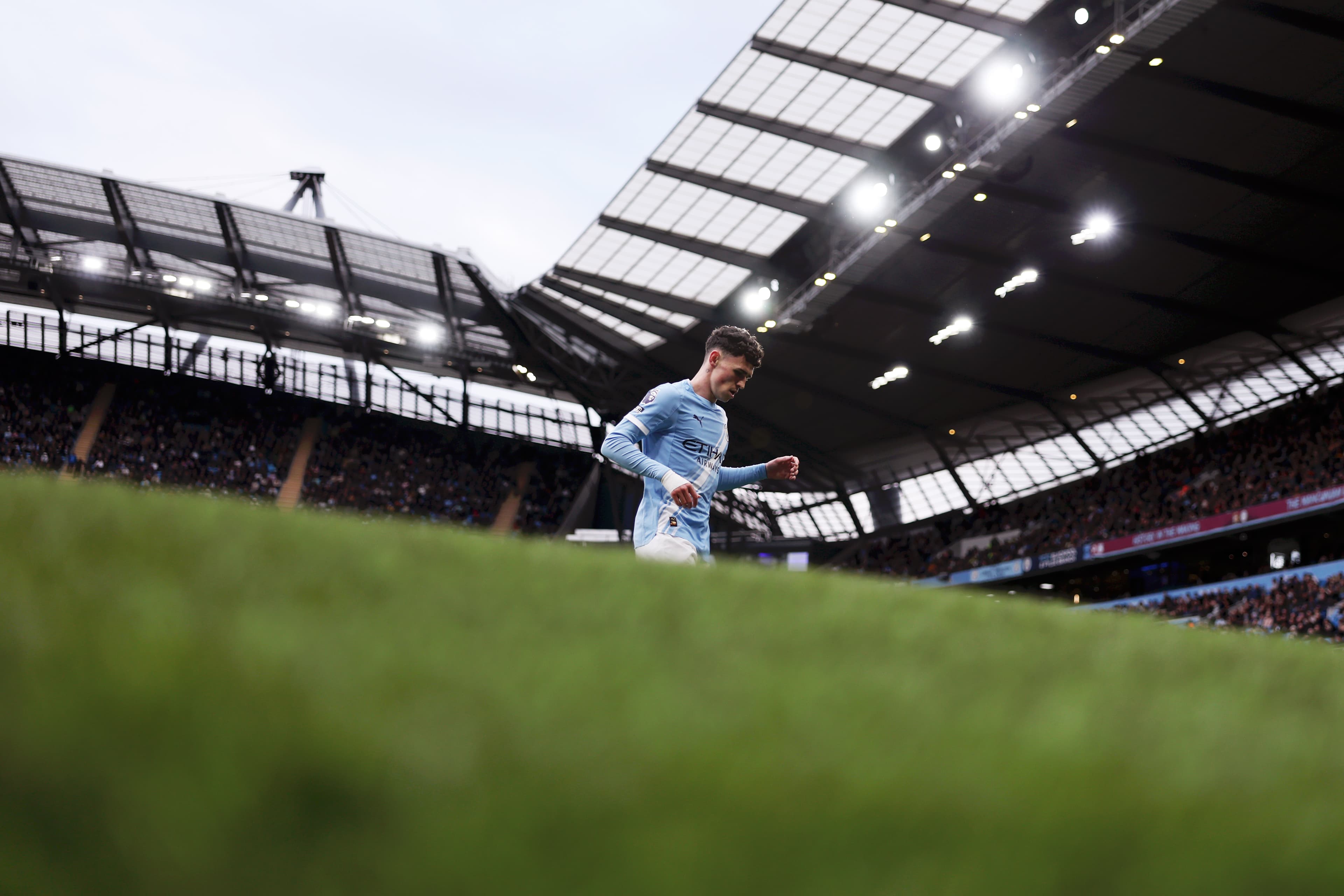 Phil Foden ends slump with stunning back-heel assist 🤩