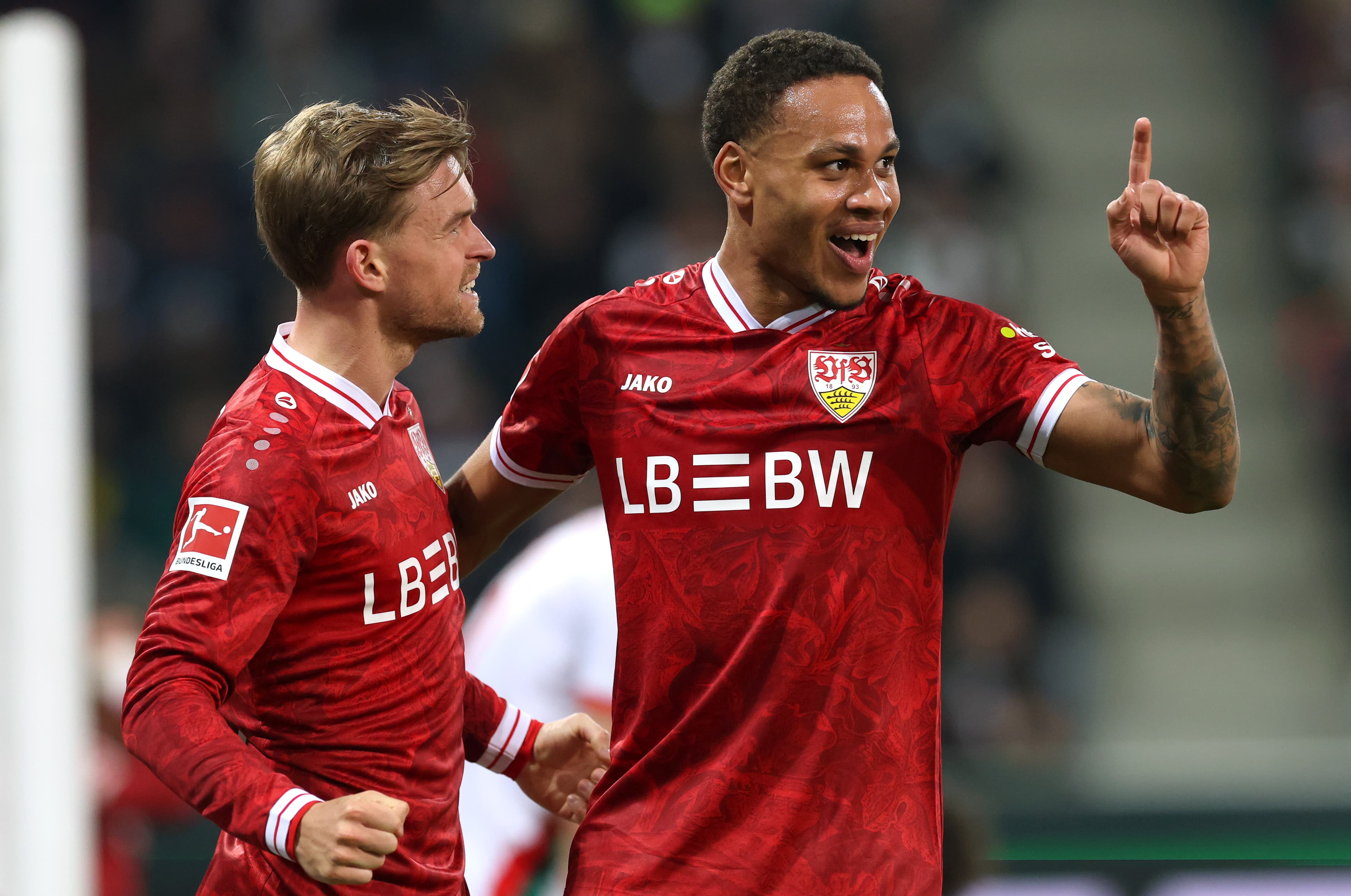 🤔 Injury-hit last season, VfB star's future still unclear