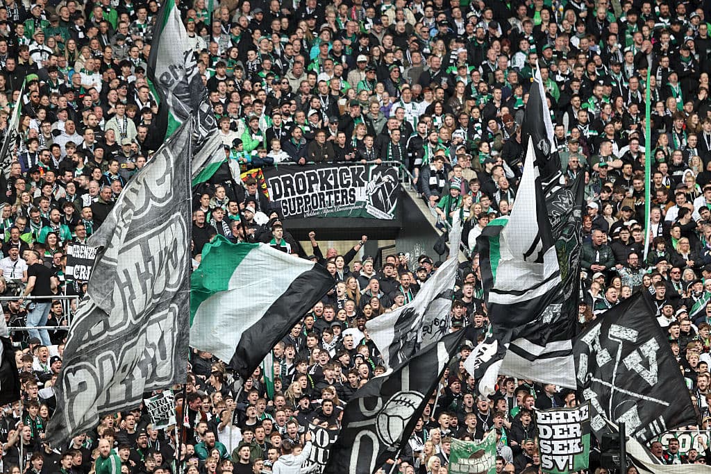 Clear message from the stands: BMG fans turn on their own player