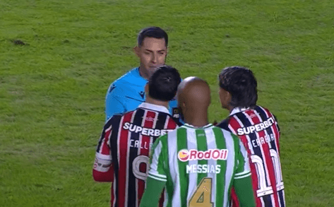 🎥 São Paulo striker sent off 30 seconds after coming on