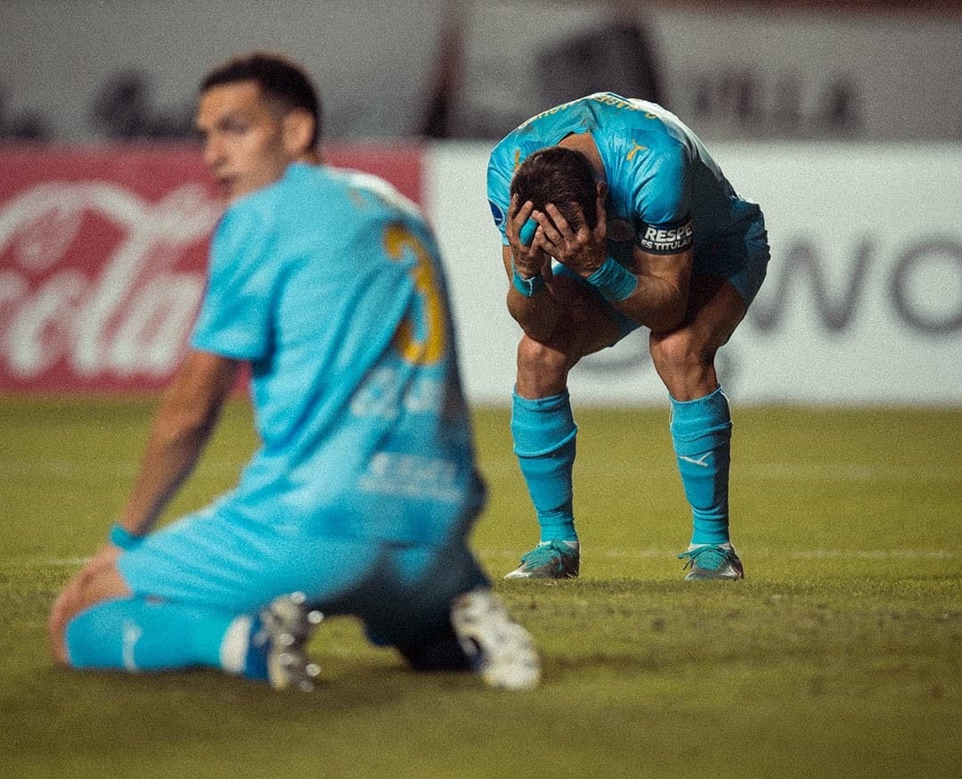 🎥 Worst miss ever? Defender blows an INCREDIBLE chance in the Sula