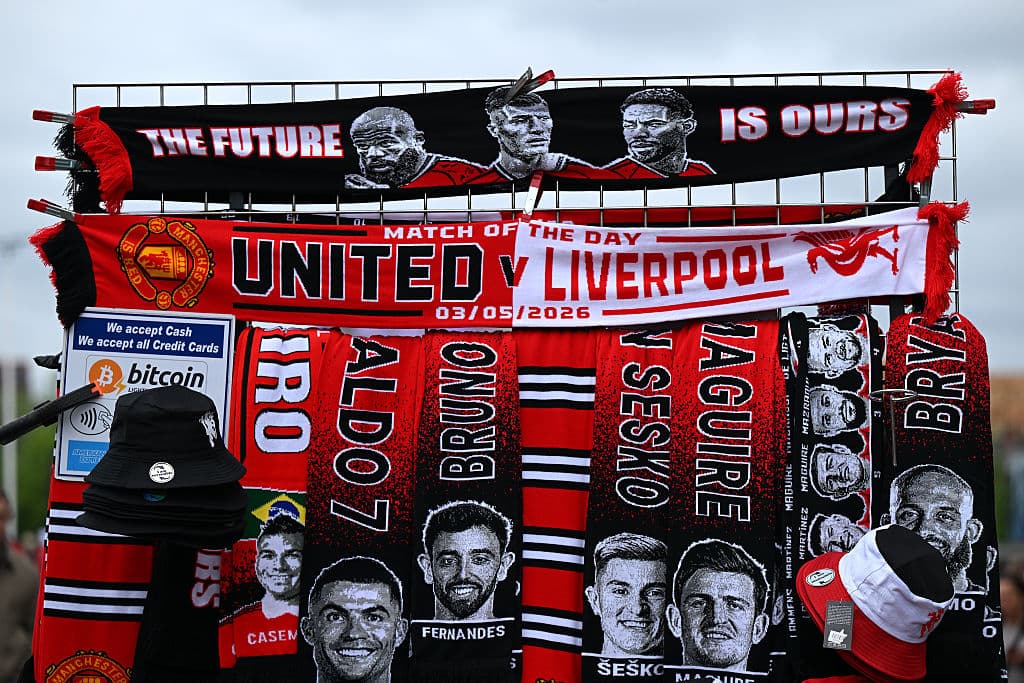 🚨 BREAKING: Man Utd and Liverpool name starting XIs