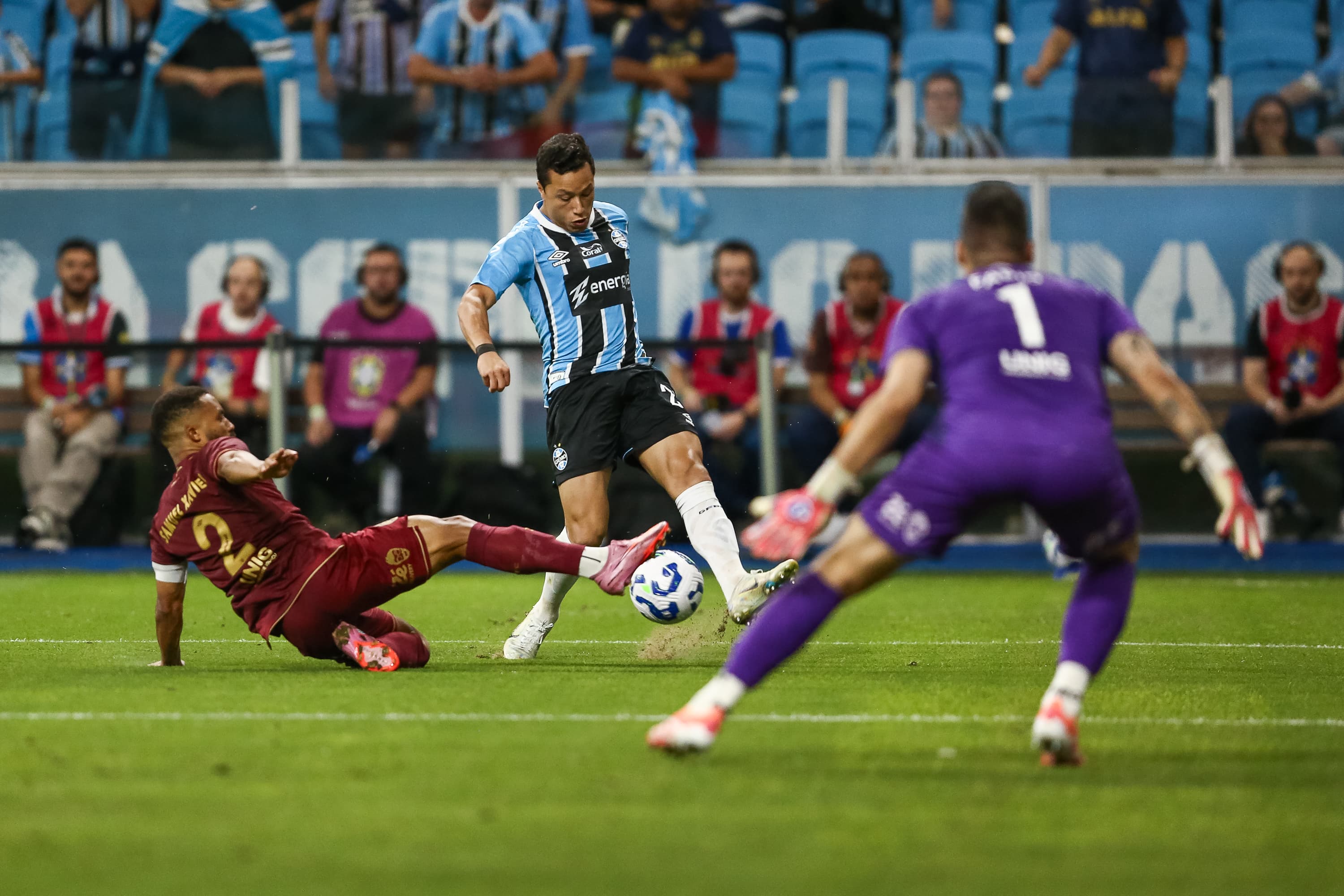 Headache! Grêmio set strategy to cover for Marlon's absence