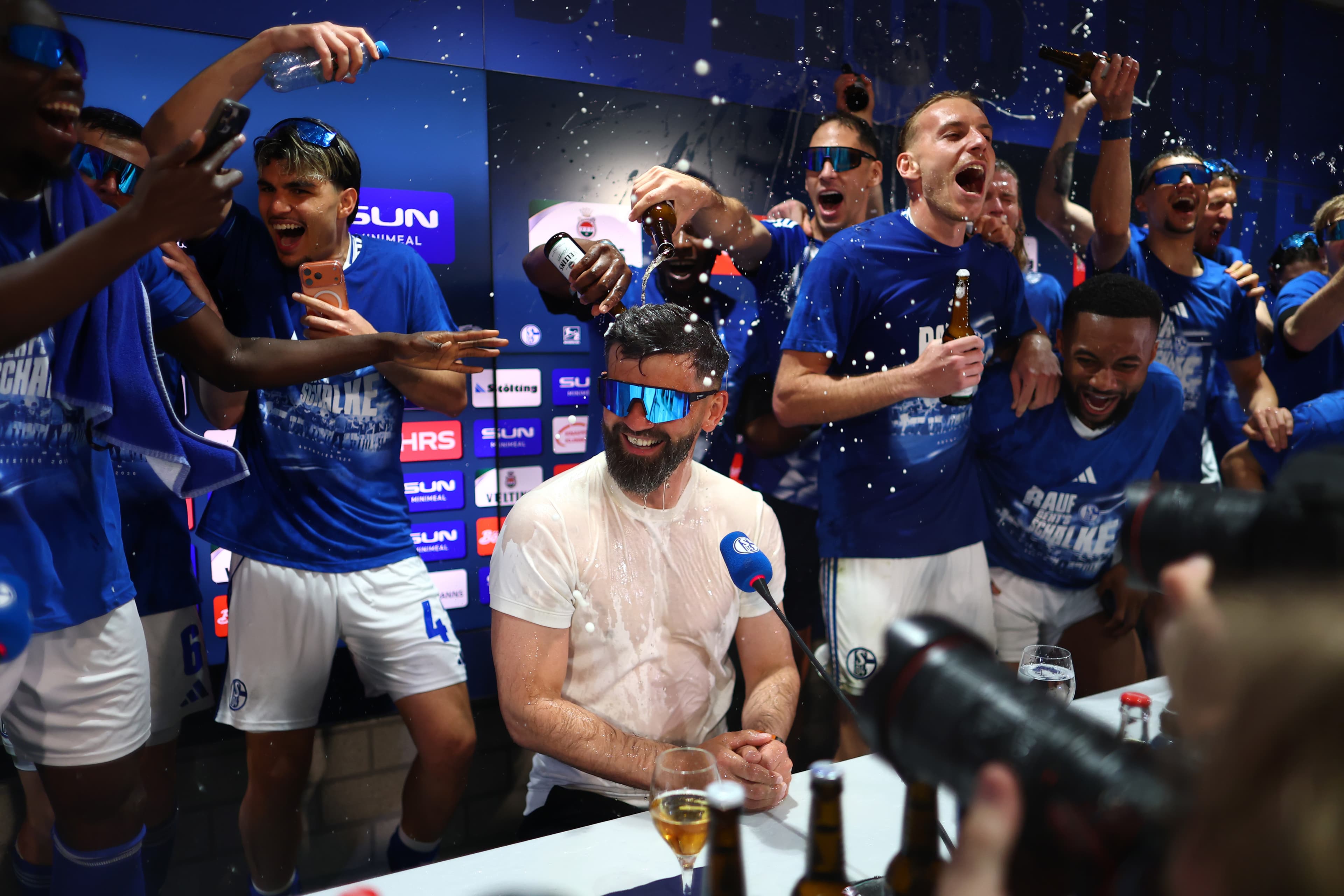 🎉 Continent in celebration! Europe hails titles and promotions; see 🏆