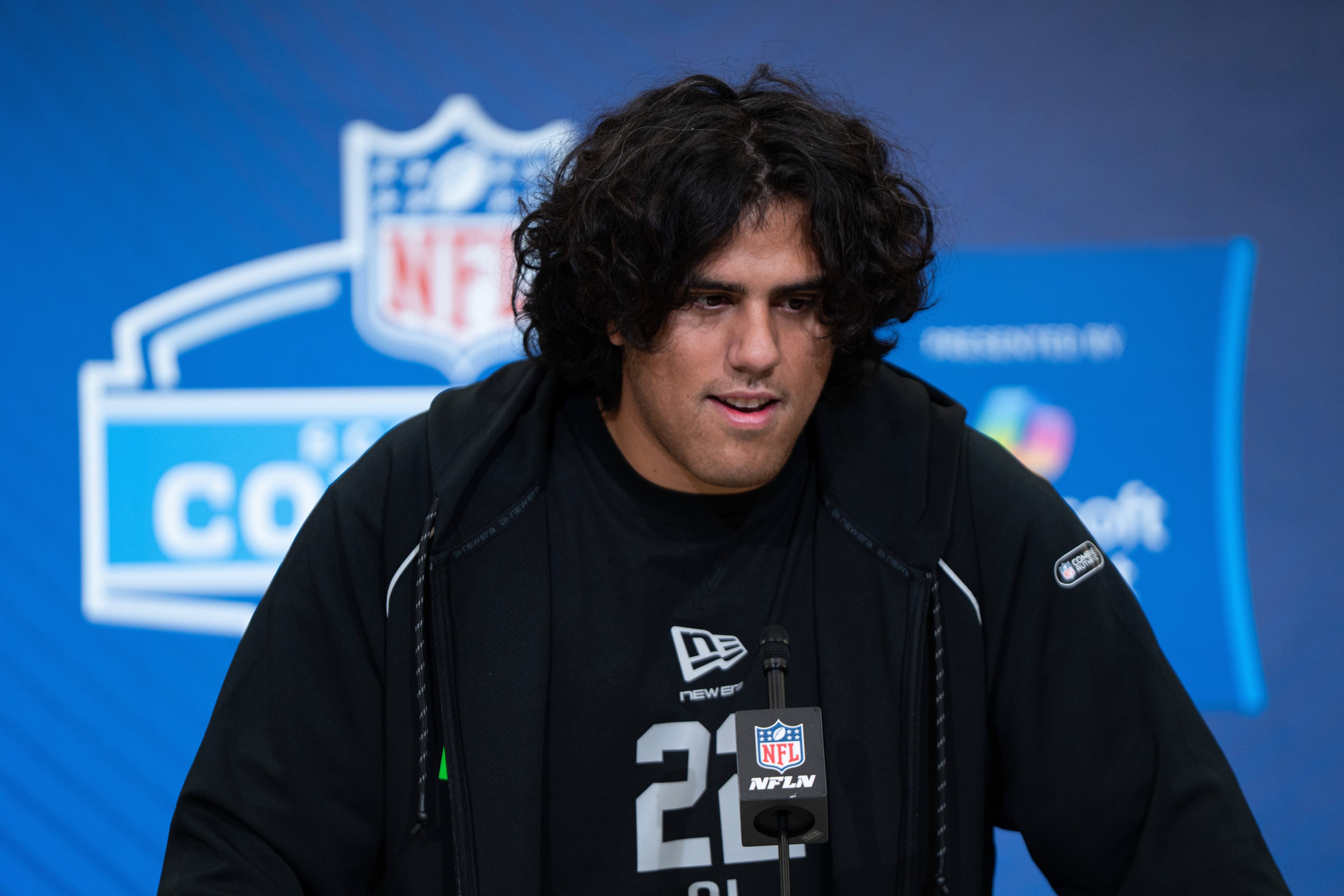 Miami Dolphins mock draft: Predicting 7 picks in Rounds 1-3 | Habib