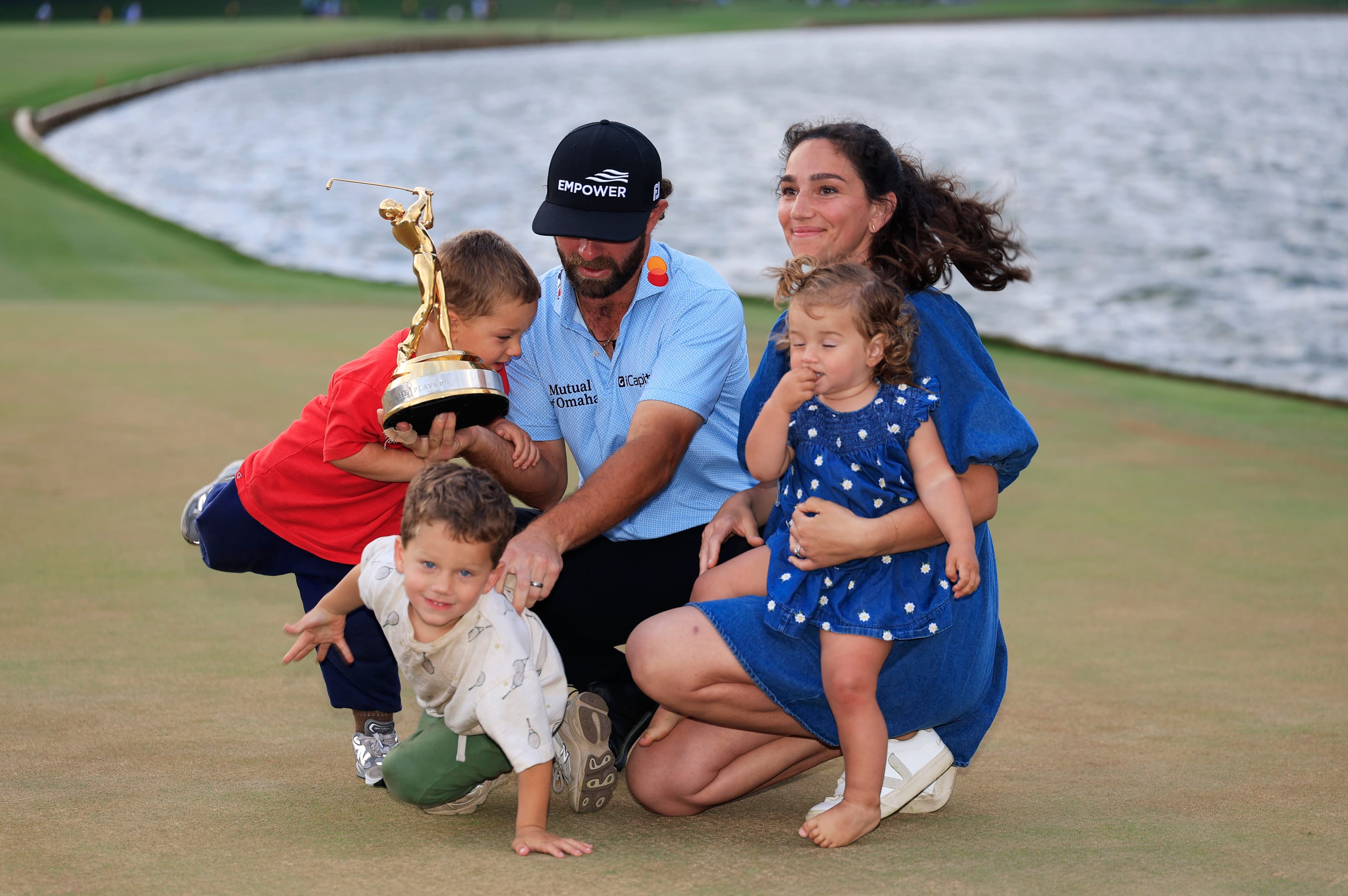 A Dad's Hitting Spell Leads Young Golfer to Slamwin Glory!