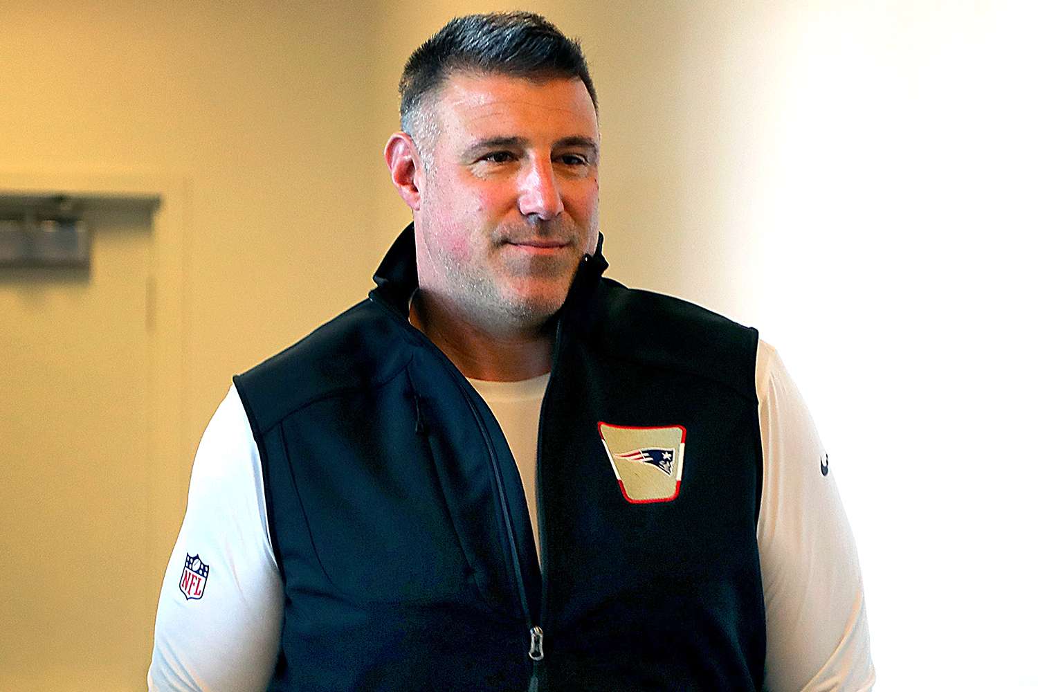 Mike Vrabel Returns to Patriots 48 Hours After Seeking 'Counseling' for Dianna Russini Photo Scandal