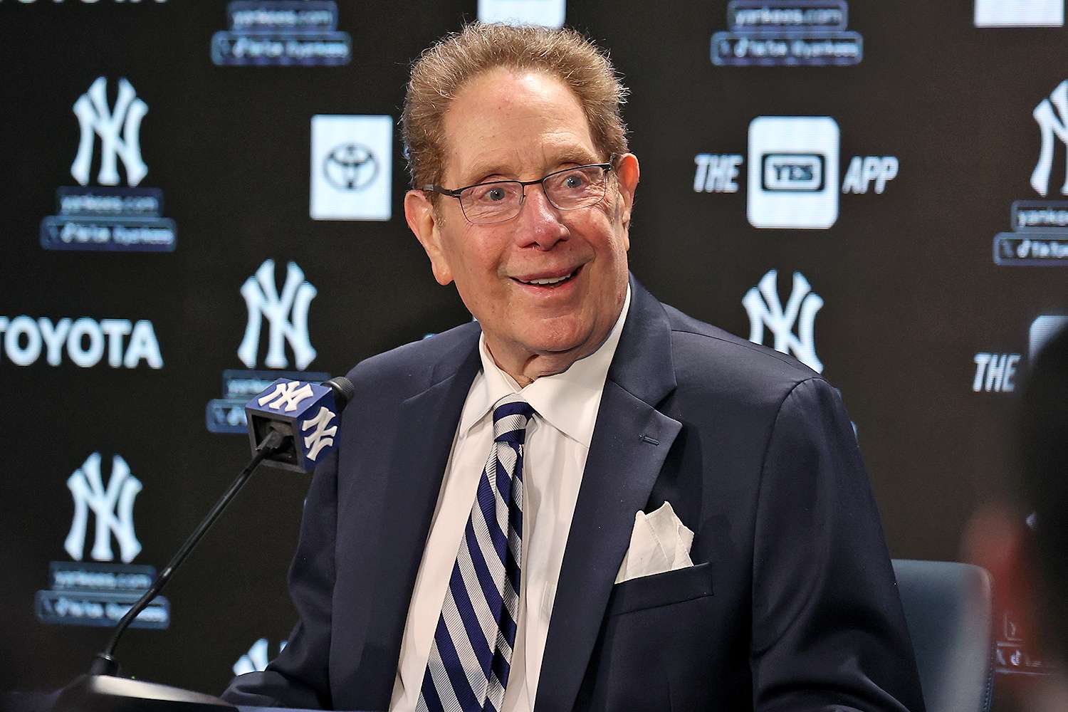 John Sterling, Longtime New York Yankees Radio Voice, Dies at 87