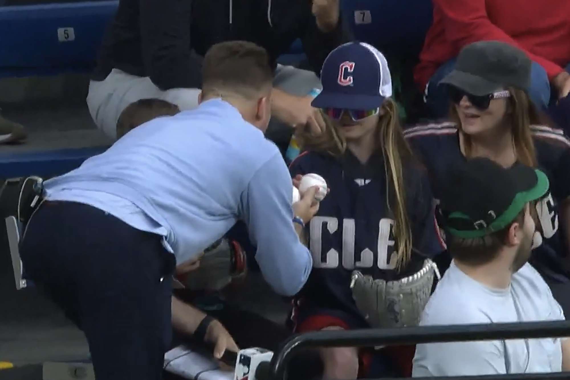 Rays Reporter Gives Young Fan a Baseball After Grown Adult Wrangled It Away from Her