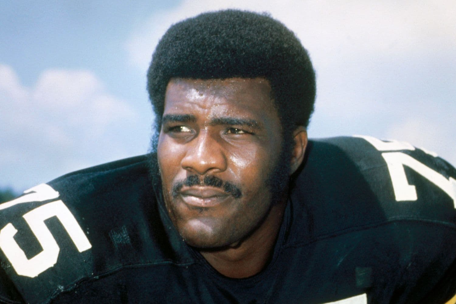 NFL Legend 'Mean' Joe Greene Is Alive, Steelers Say, After Death Hoax Circulates Online