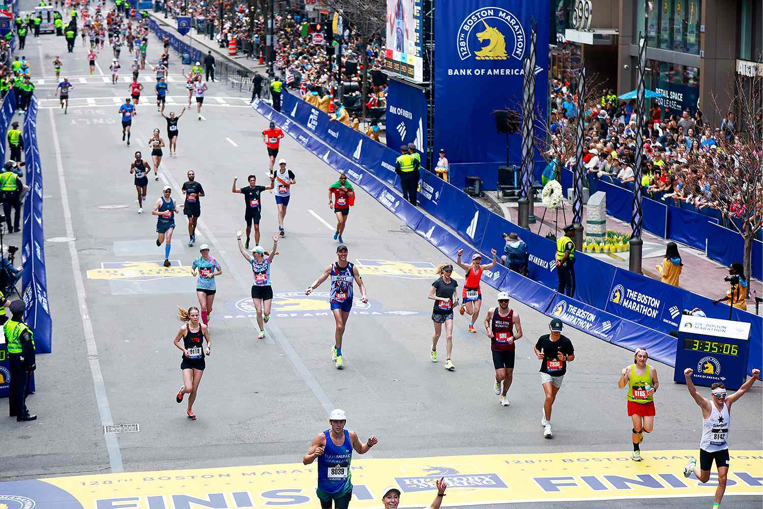 Avid Running Couple to Celebrate 50th Wedding Anniversary by Completing Boston Marathon Together