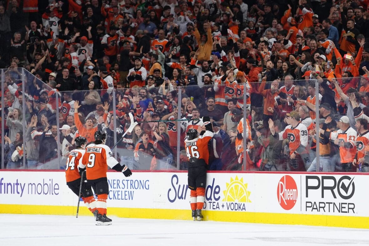 Flyers Star Brings Back 2011-12 Victory Song in Postseason Hype Video