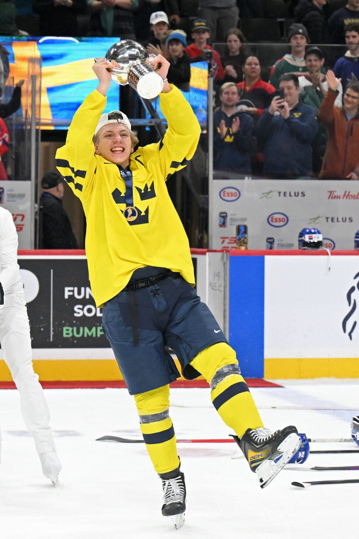 Flyers Sign World Juniors Breakout Center to Entry-Level Contract