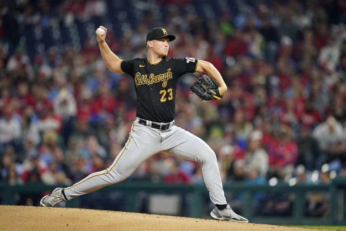 Pirates Win Rubber Match in Arizona; 2 Bombs, Keller Finds it