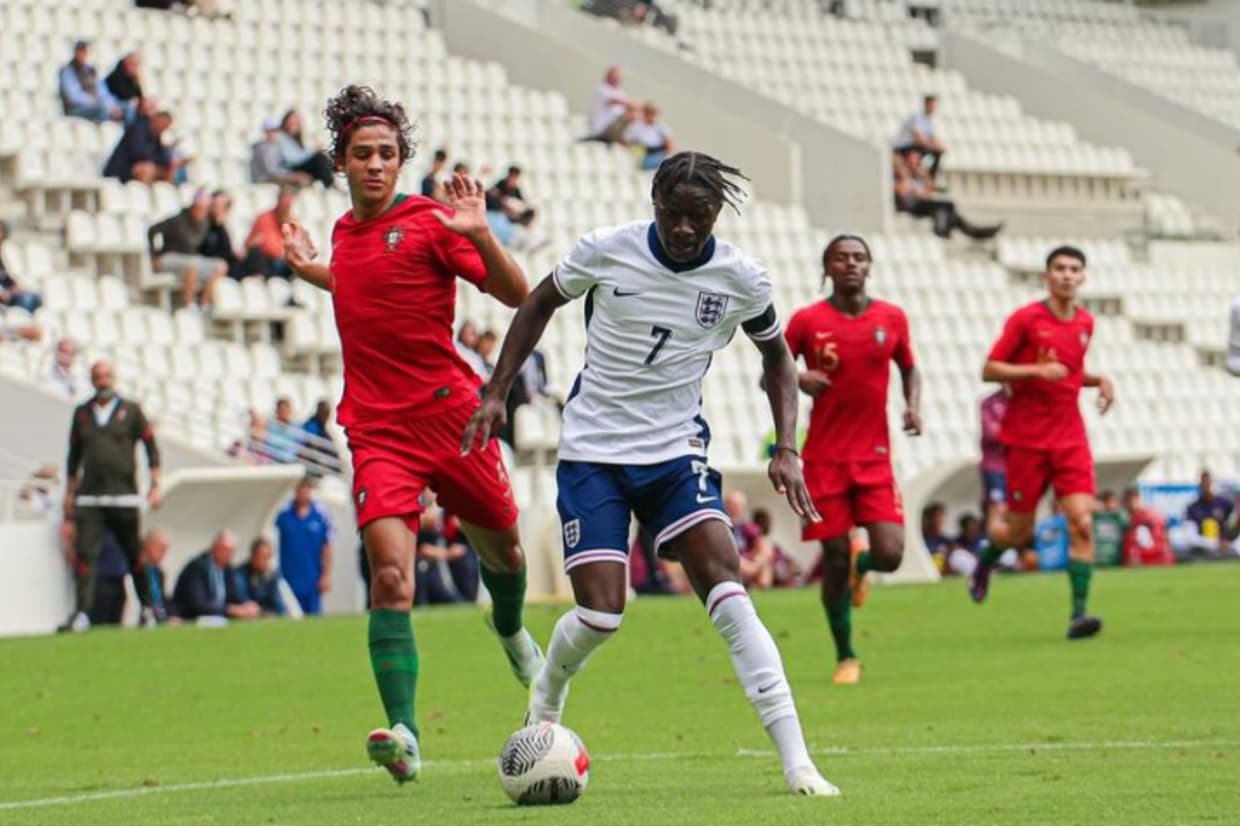 Mateus Mané picks Portugal over England