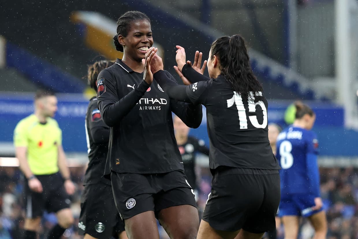 Bunny Shaw set to leave Manchester City