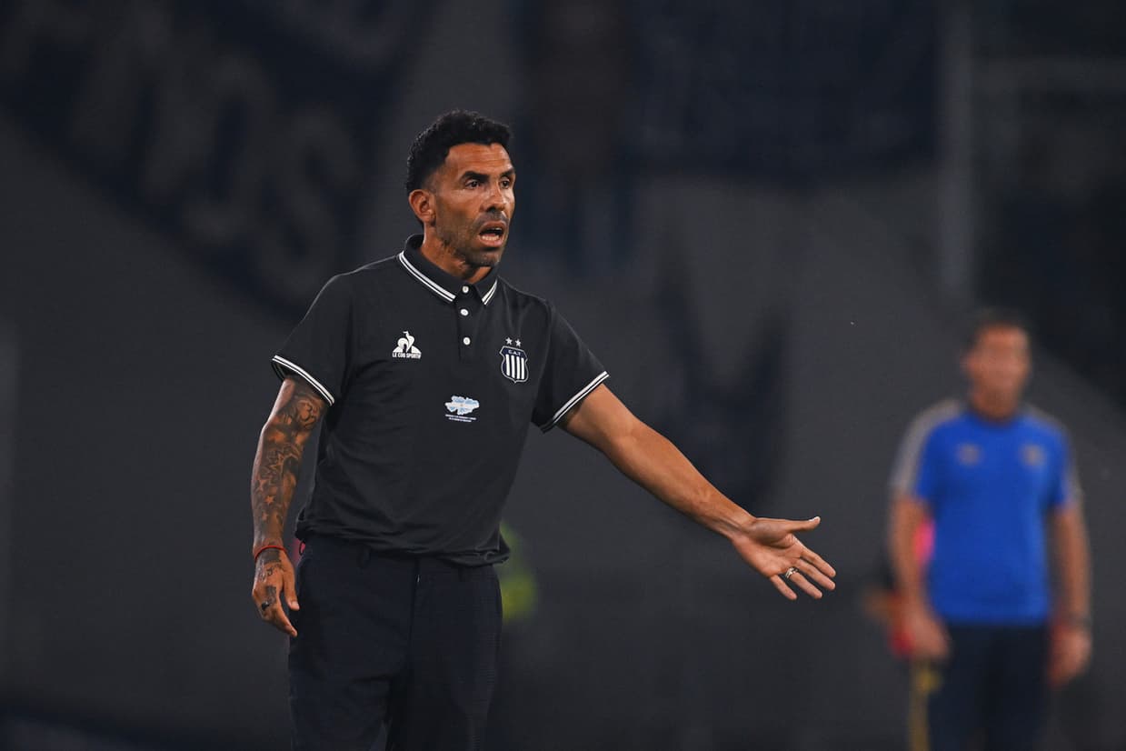 Carlos Tévez steps down as Talleres manager
