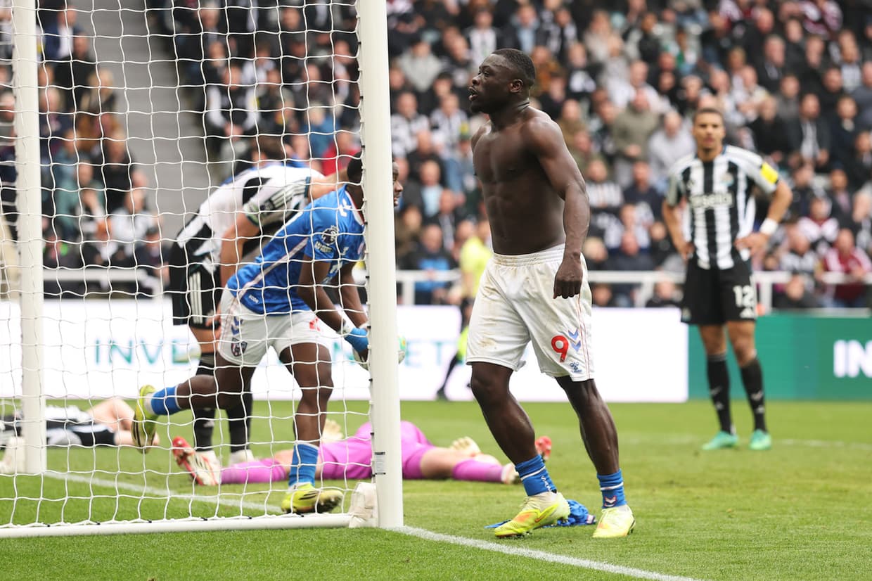 Brobbey strikes late to give Sunderland derby win