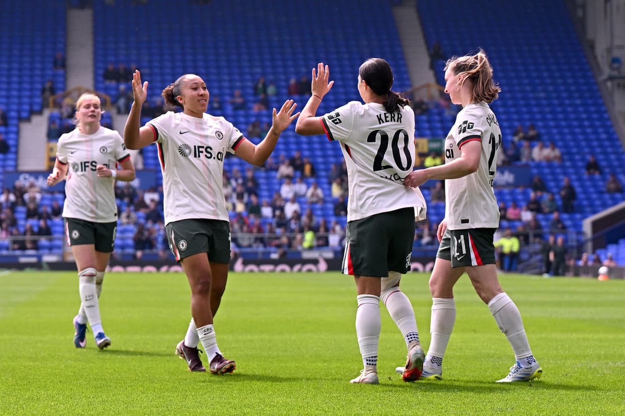 WSL: Chelsea beat Everton as Man Utd's European hopes fade