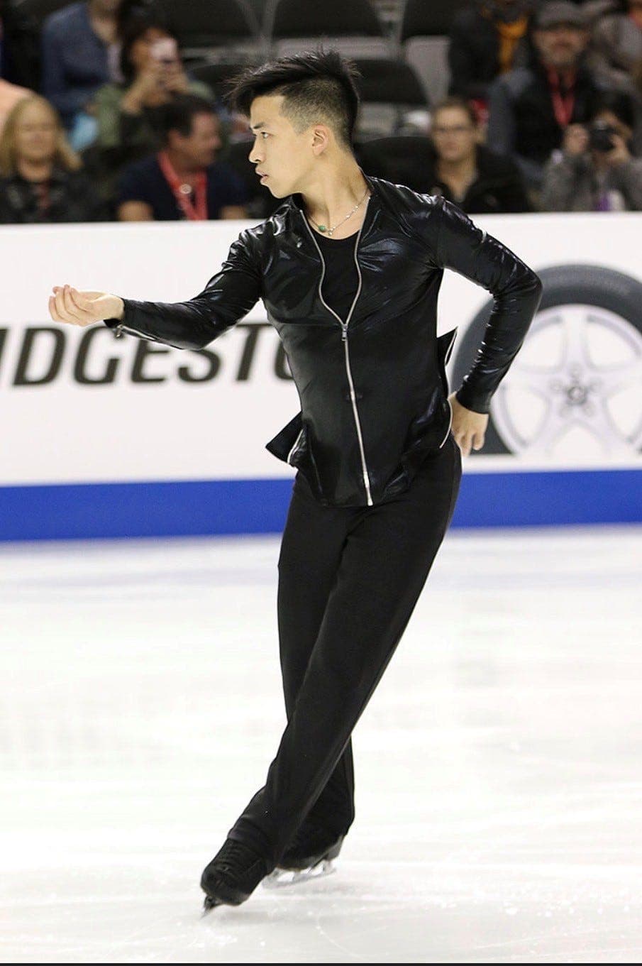 Ultimate Guide to Your Favorite Sport - Tips, History, and Stats!