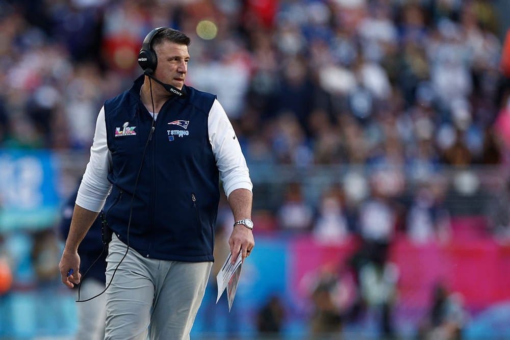 Mike Vrabel Will Step Away From Patriots to Focus on Wife and Kids: Coach Confirms He Is ‘Seeking Counseling’ After Dianna Russini Scandal