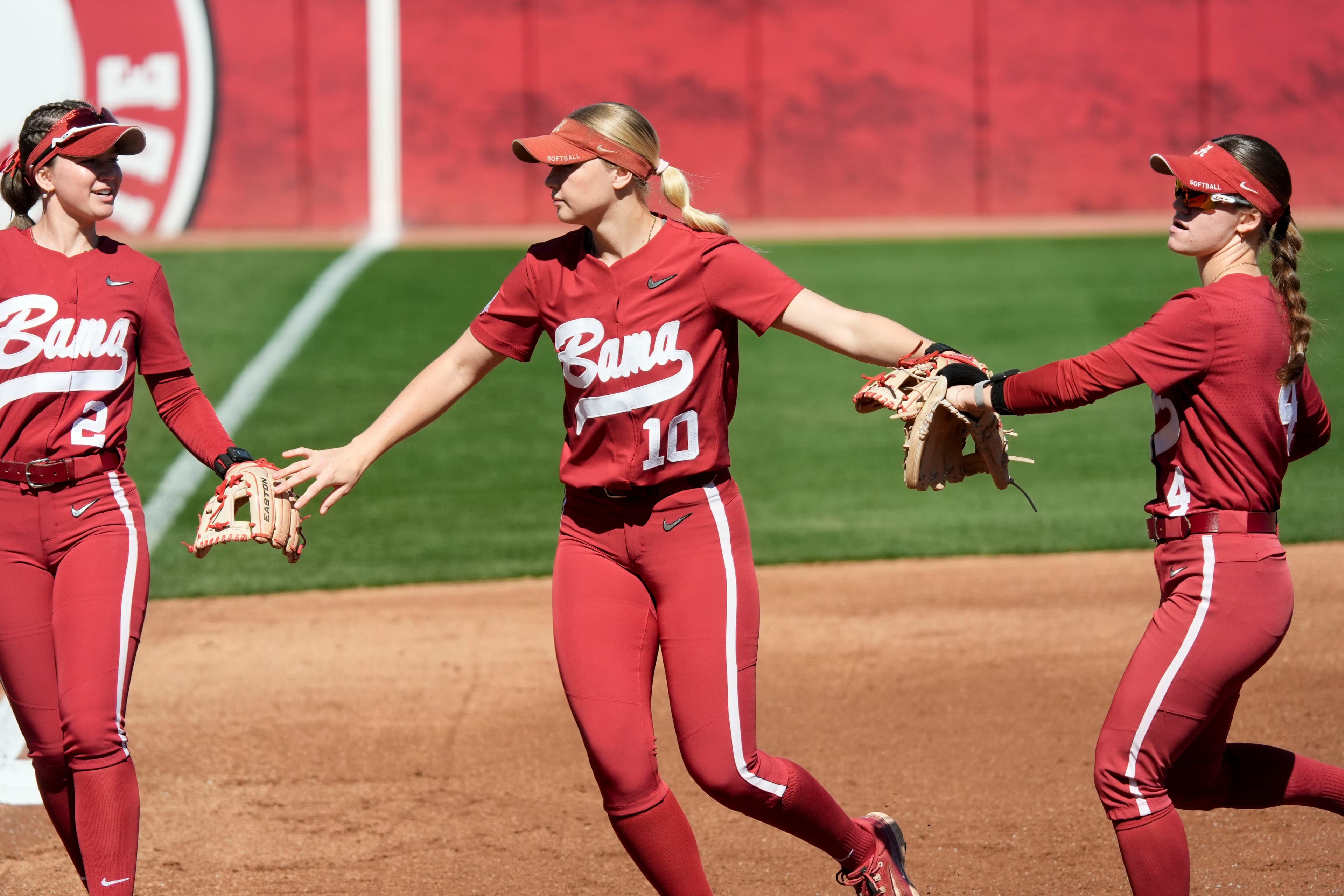 Where Alabama softball ranks in Coaches Poll with new team at No. 1