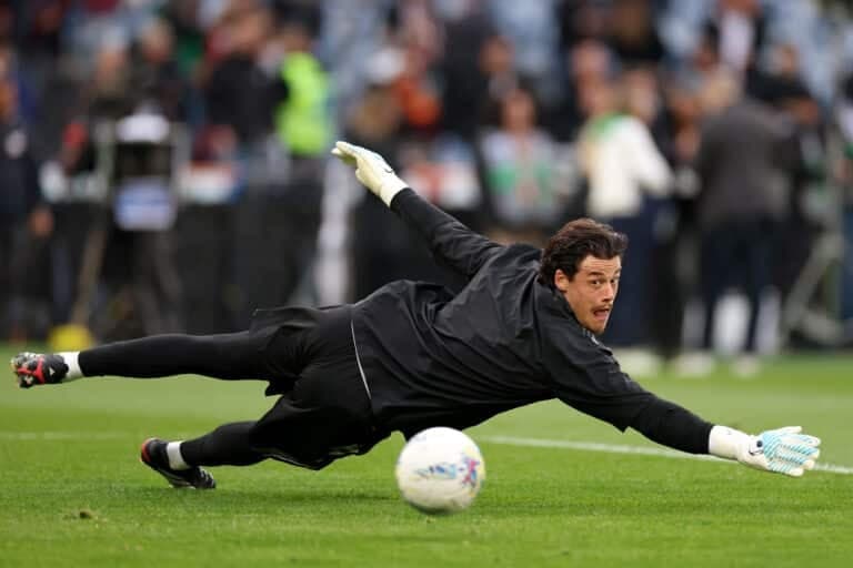 Newcastle and Chelsea set sights on Mile Svilar