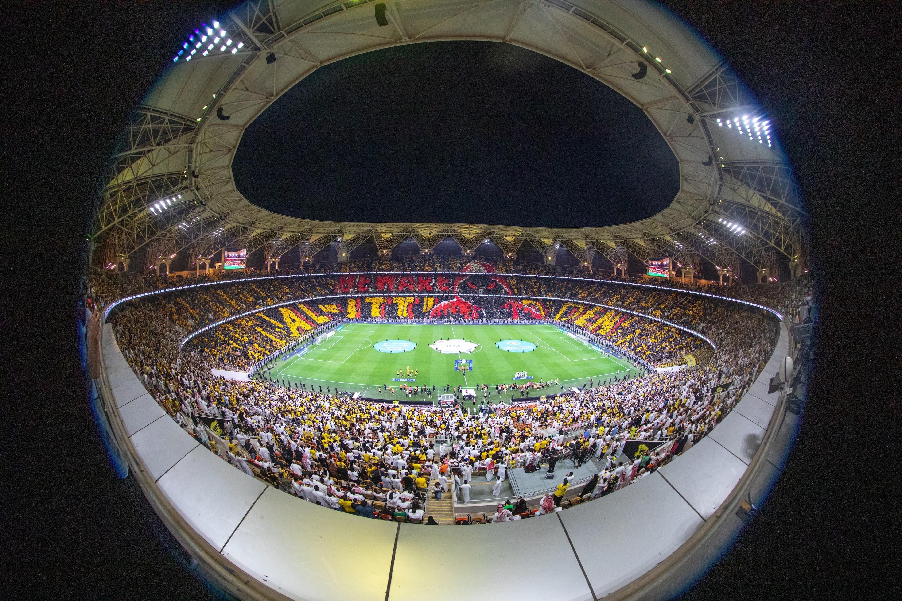 Spine-Tingling Tifos: When Avid Fans and Art combine