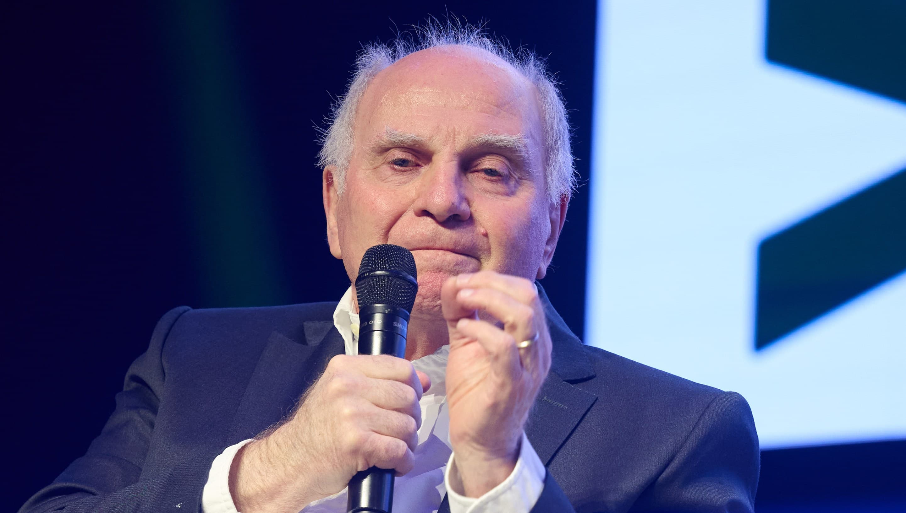 Uli Hoeneß expresses disgust at buy-to-sell models of Bundesliga clubs, prides himself on Bayern Munich’s ‘control’