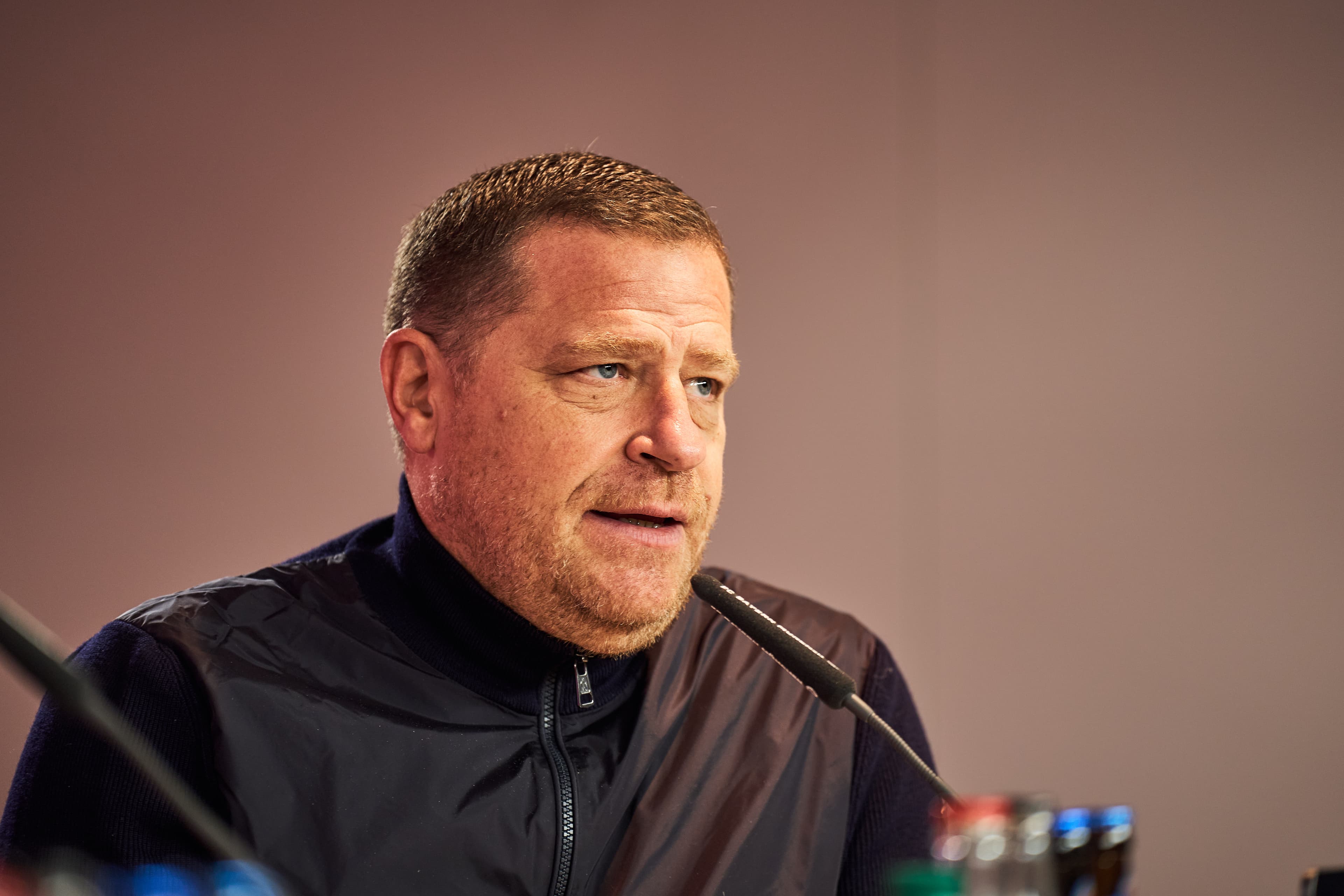 Max Eberl details the process of signing a player for Bayern Munich