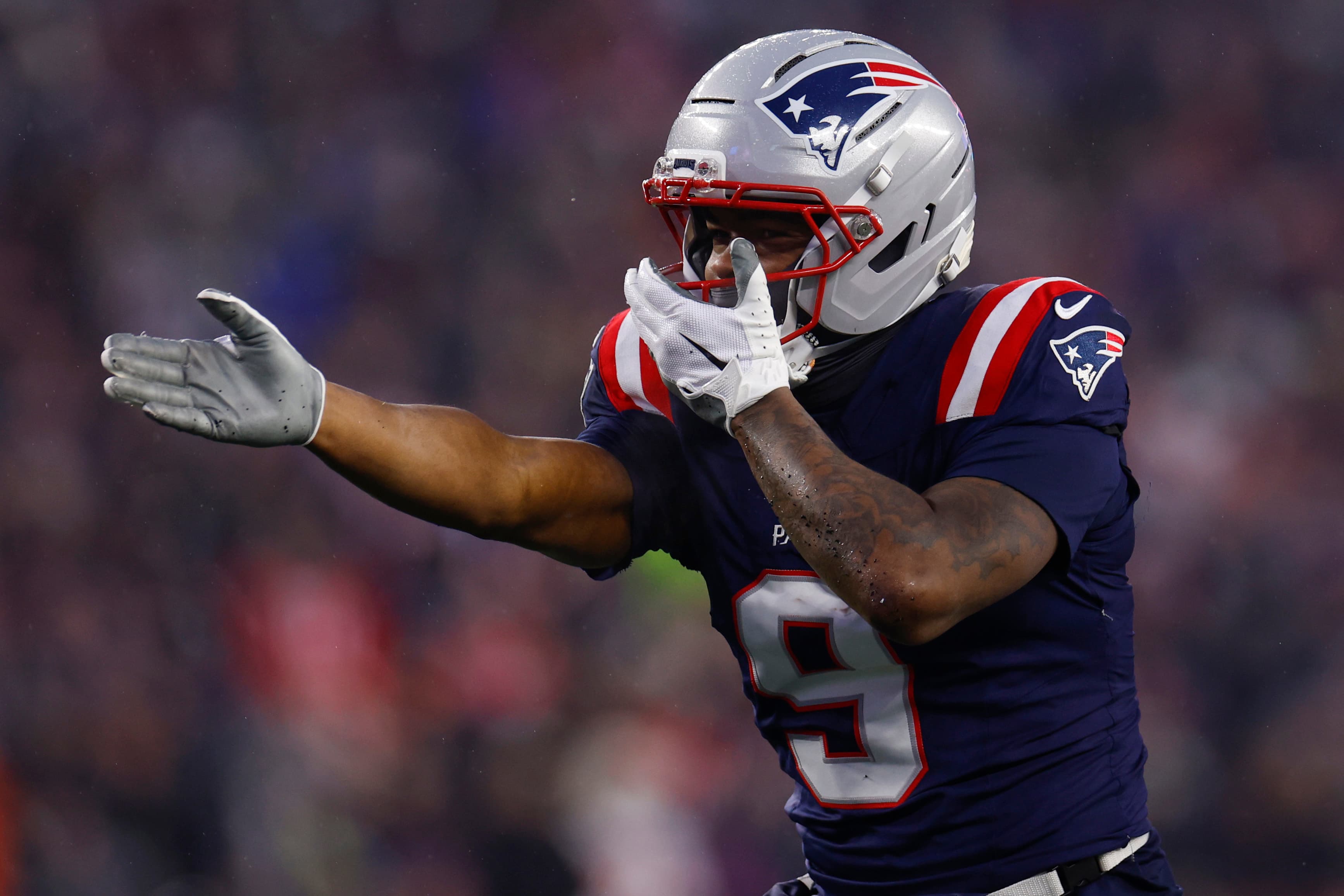 Patriots links 4/30/26: Gronk appreciation; Who’s on trade block?