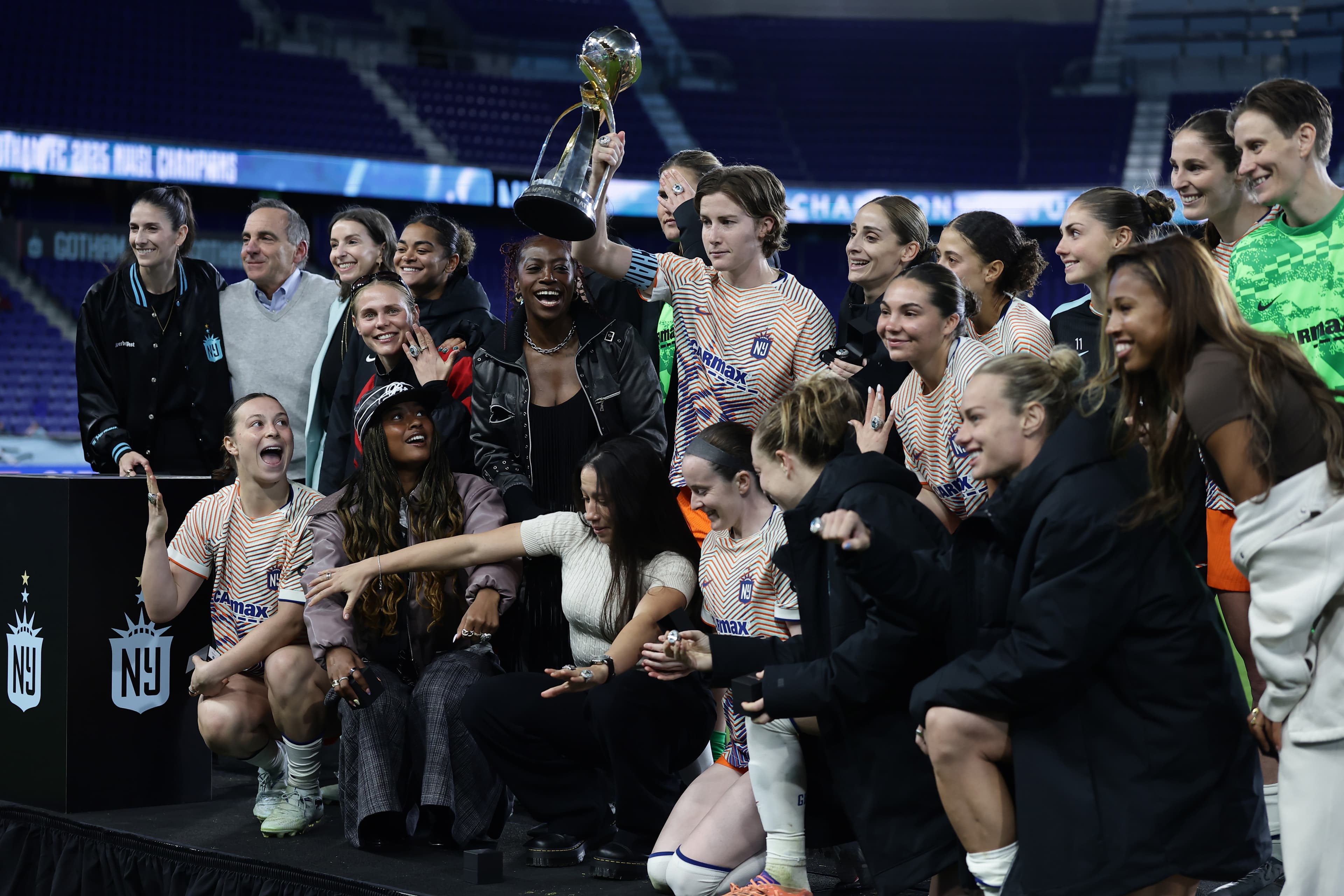 Gotham FC receive 2025 NWSL Championship rings in home opener ceremony at Sports Illustrated Stadium