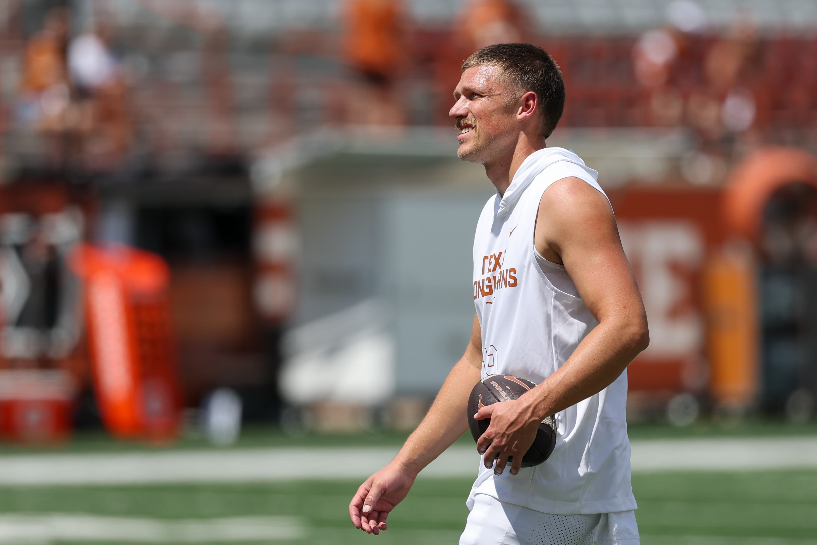 2026 NFL Draft profile: Texas P Jack Bouwmeester