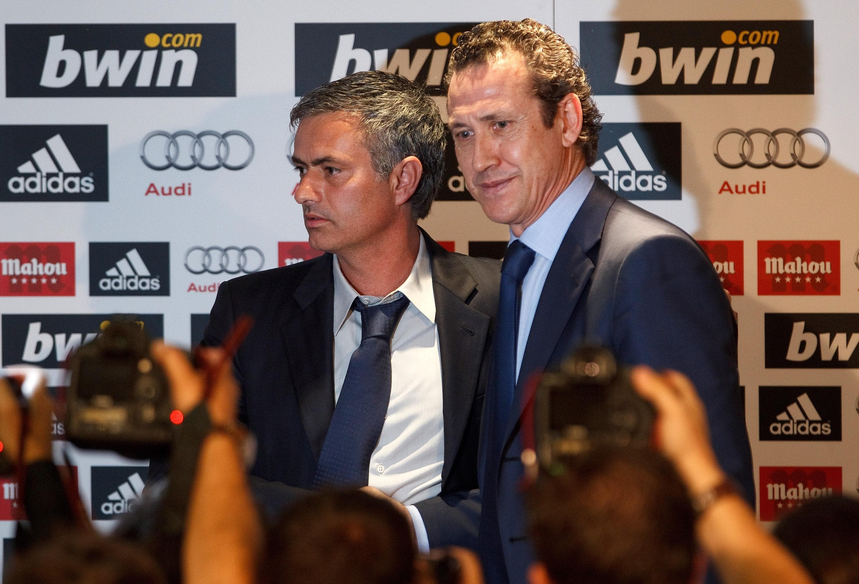 Real Madrid Roundup: Valdano Calls for Dressing Room Revolution, Tebas Talks Elections, Pedro León Retires