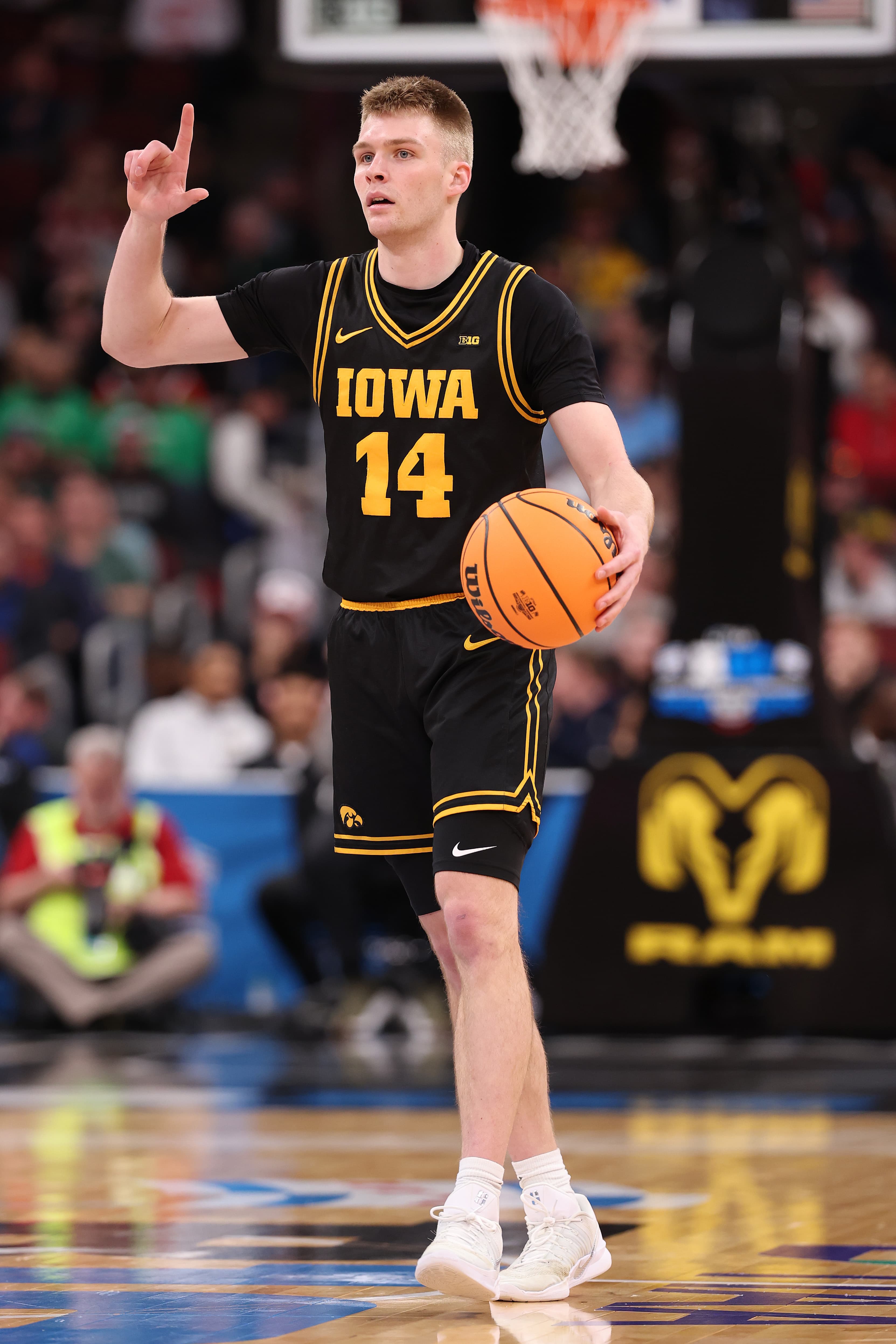 Clemson Bulls Crush Iowa Hokies 17-Point Blowout in State Finals!