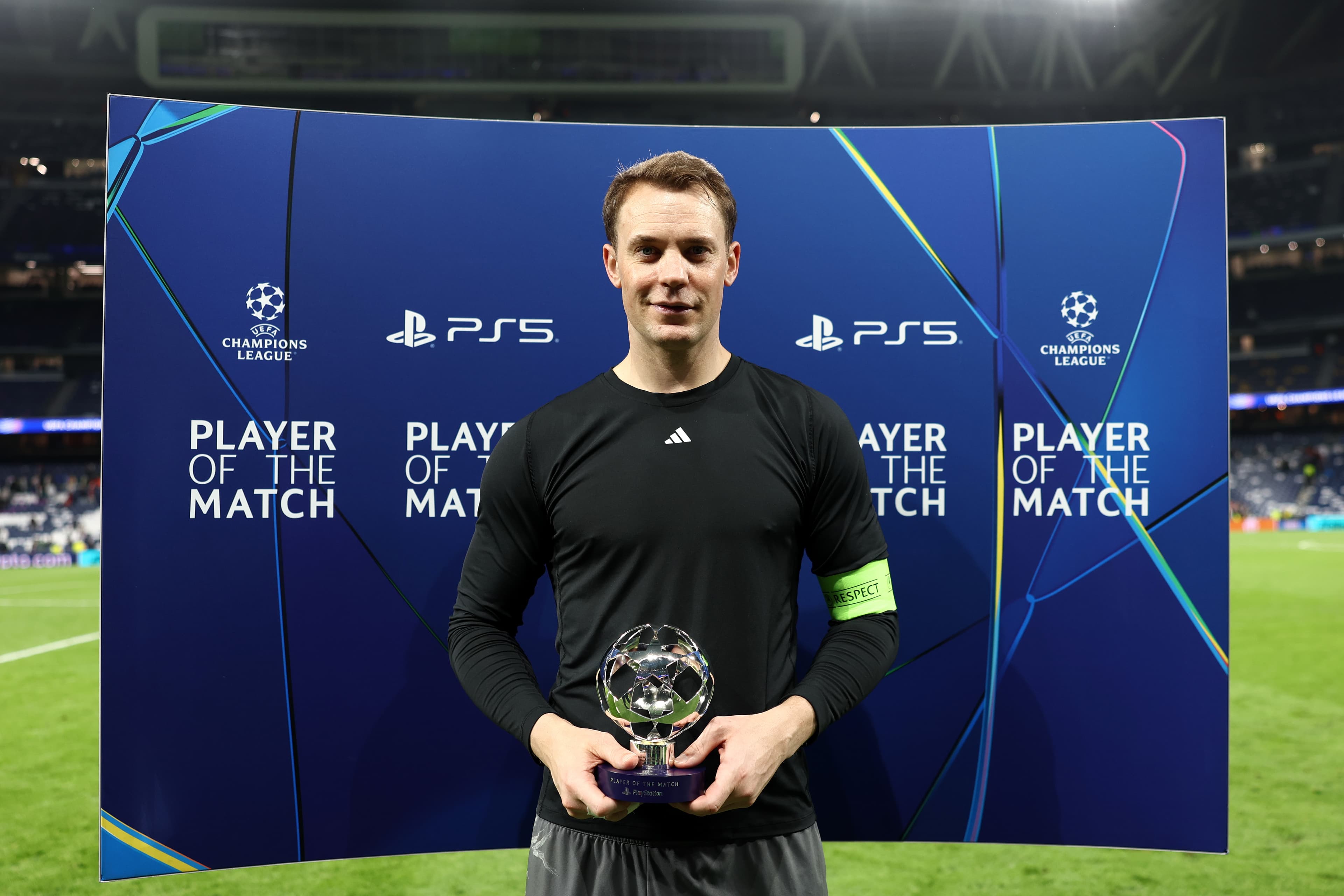 Bayern Munich waiting until end of season for Manuel Neuer’s decision