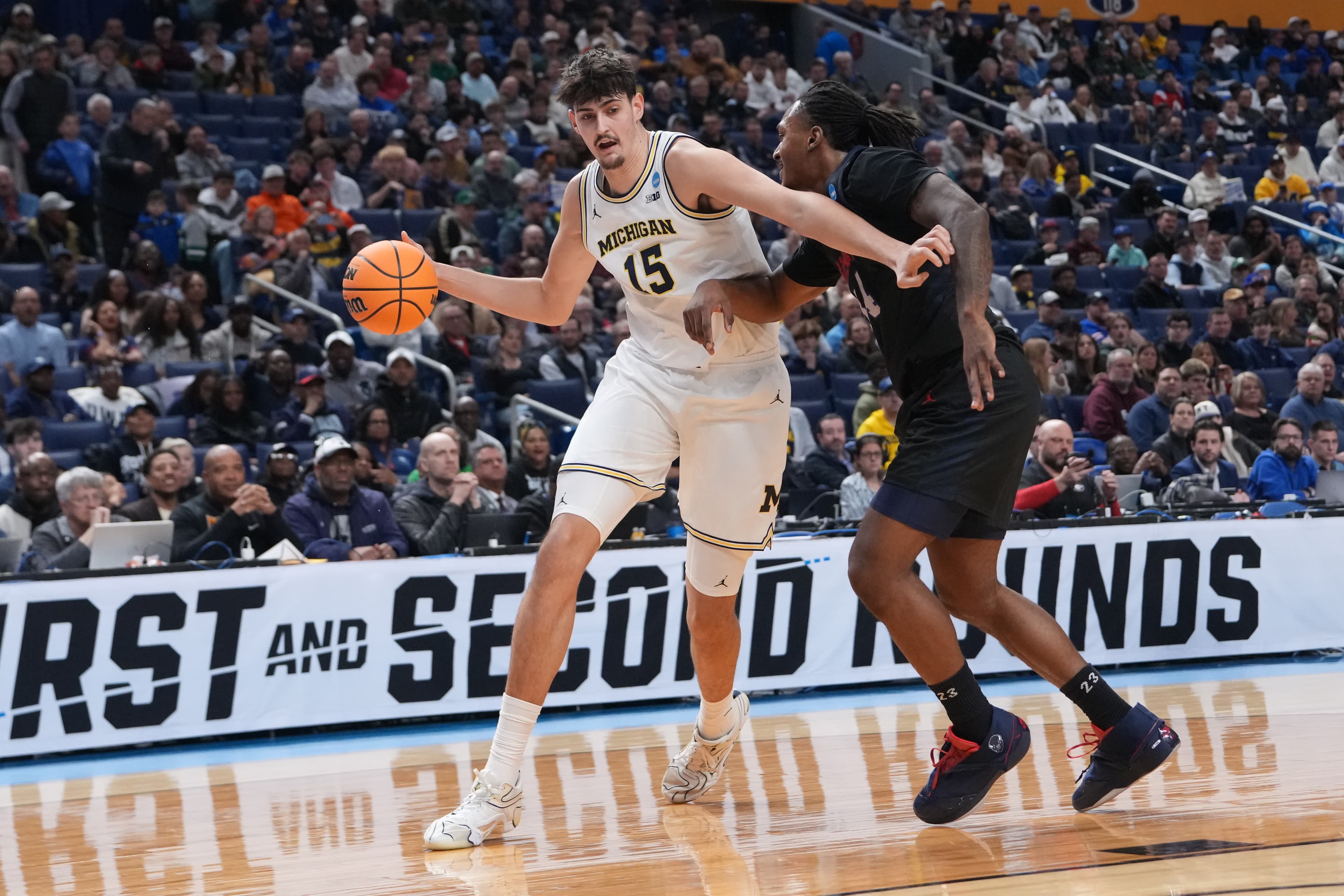 Social media reactions from Michigan Basketball’s win over Howard