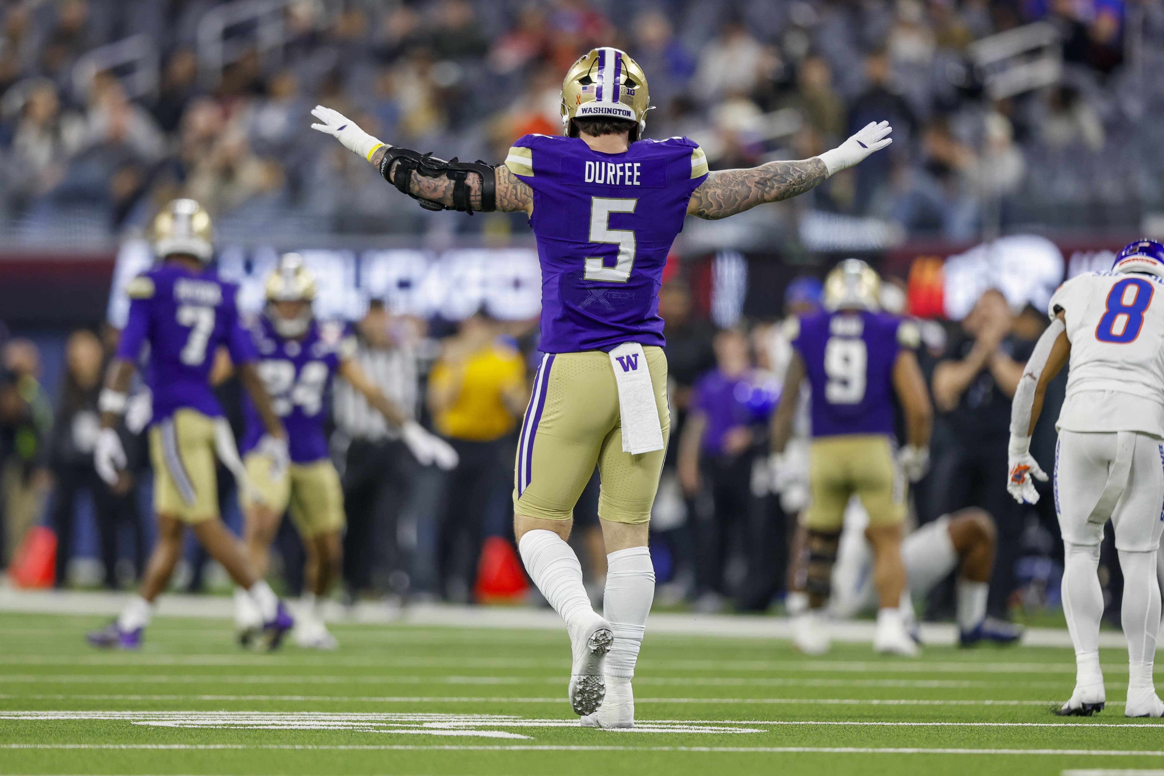 Monday Dots: Letting in a Draft