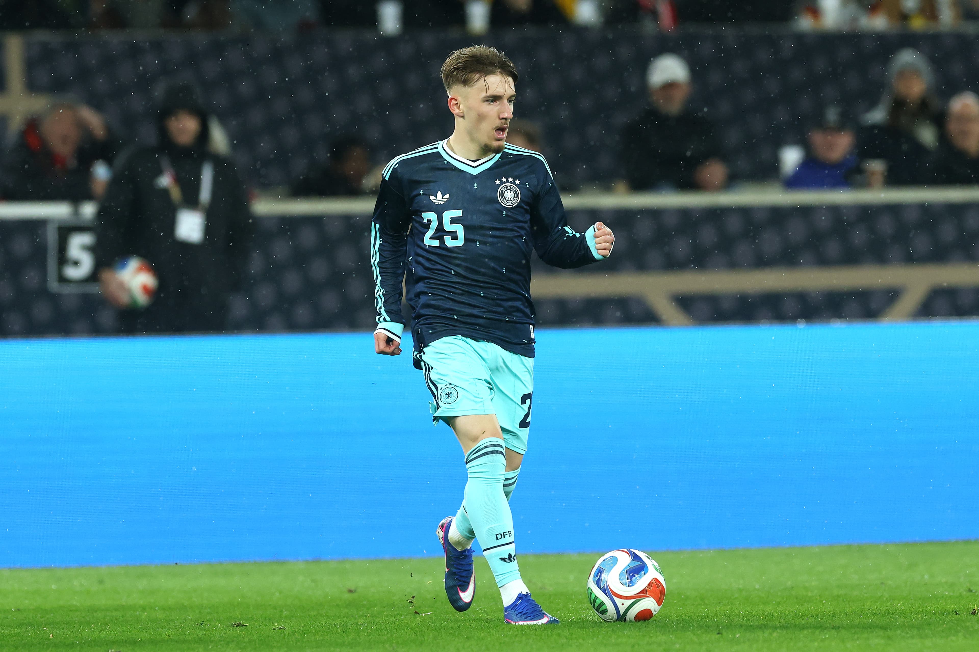 Deniz Undav likens Bayern Munich’s Lennart Karl to Franck Ribéry