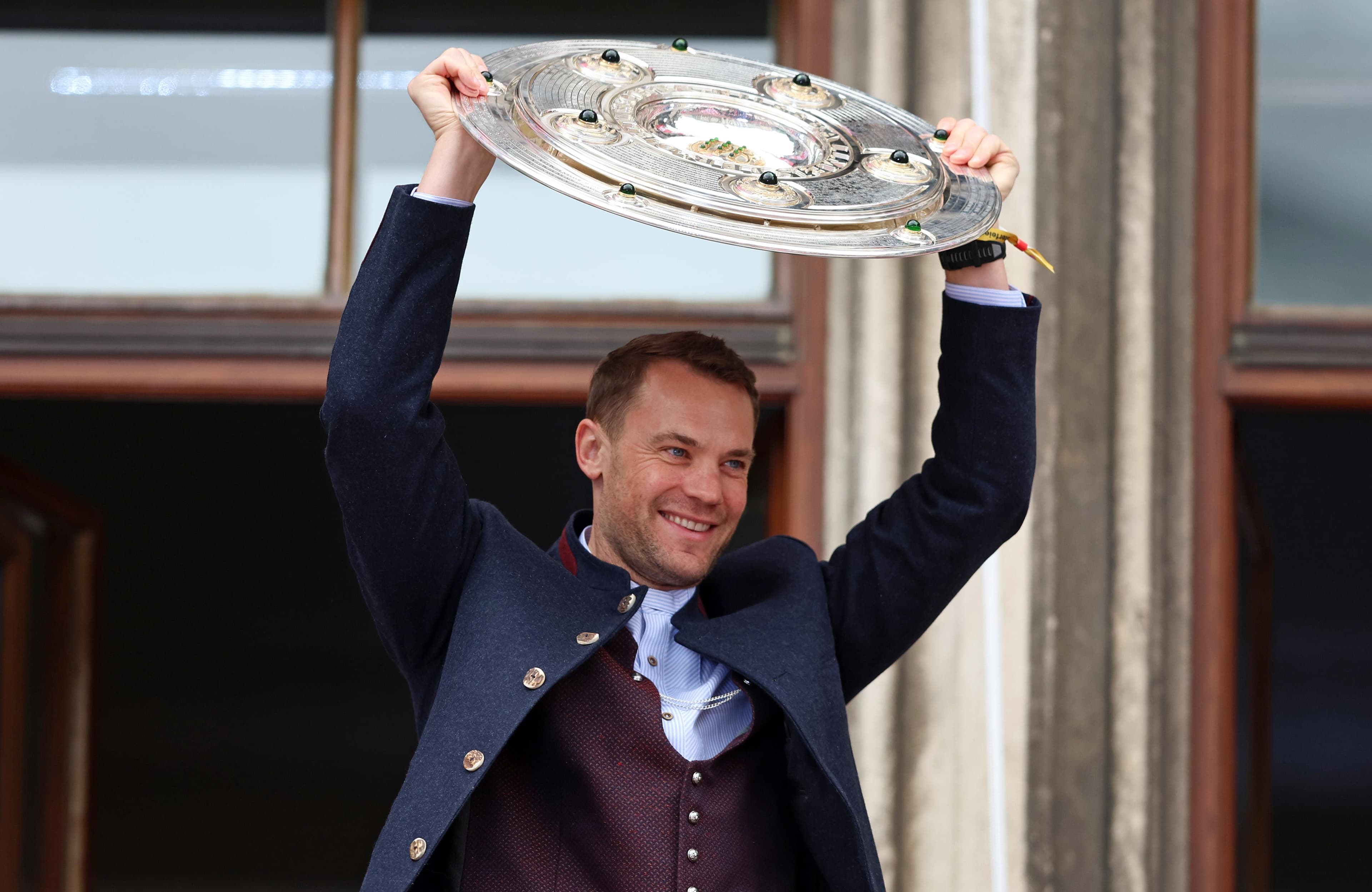 No structural damage in calf for Bayern Munich star Manuel Neuer