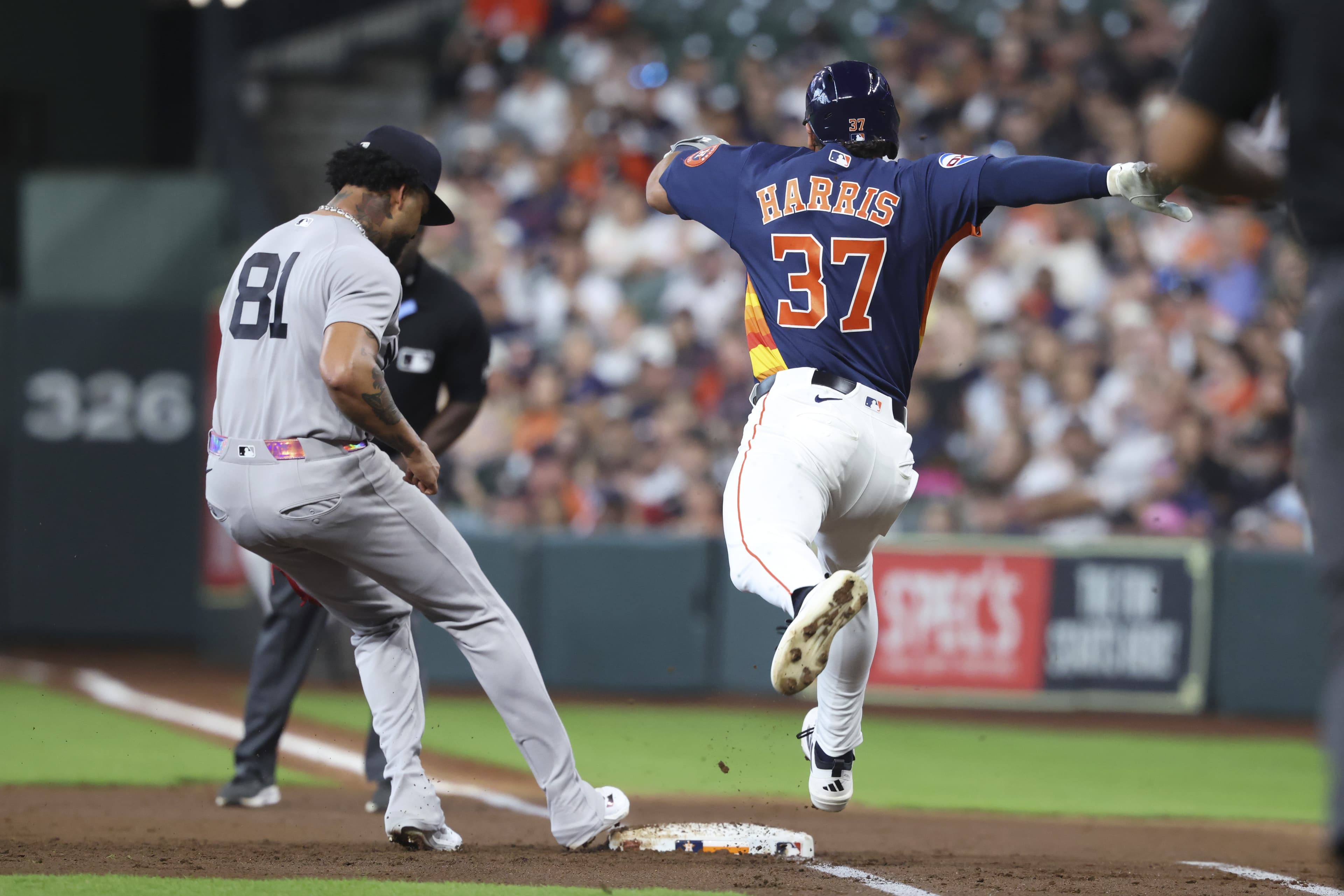 Luis Gil torched by Astros, Yankees fail to sweep